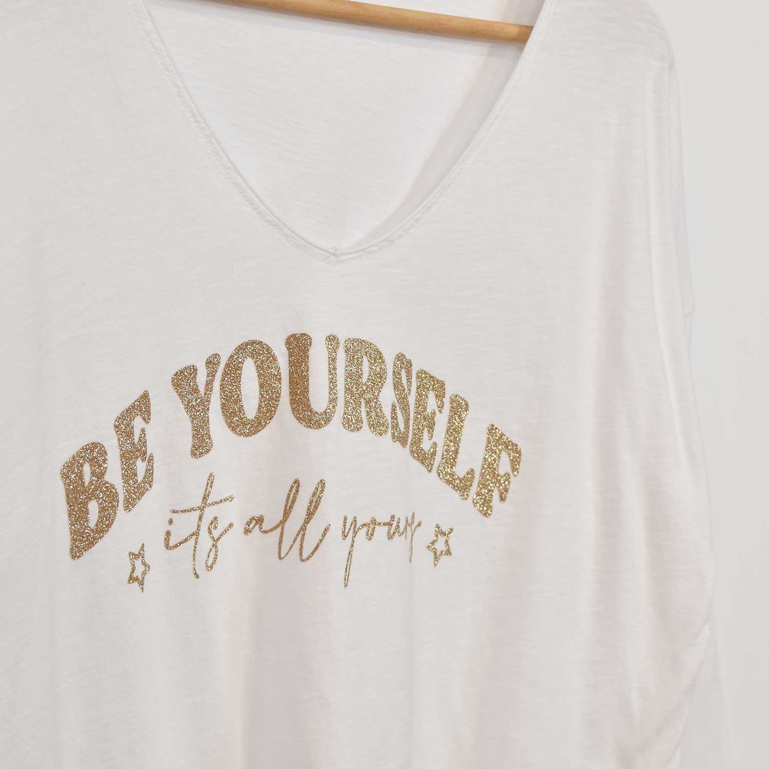 Camiseta 'Be Yourself' blanca