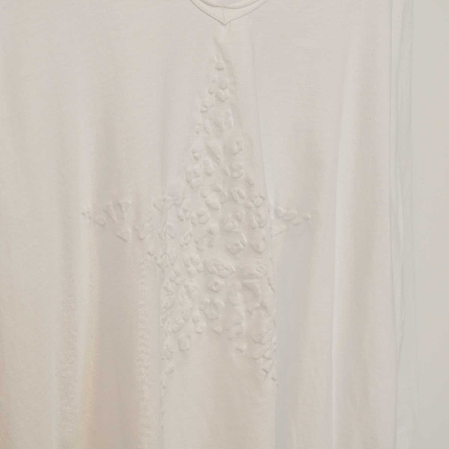 Camiseta estrella relieve blanca