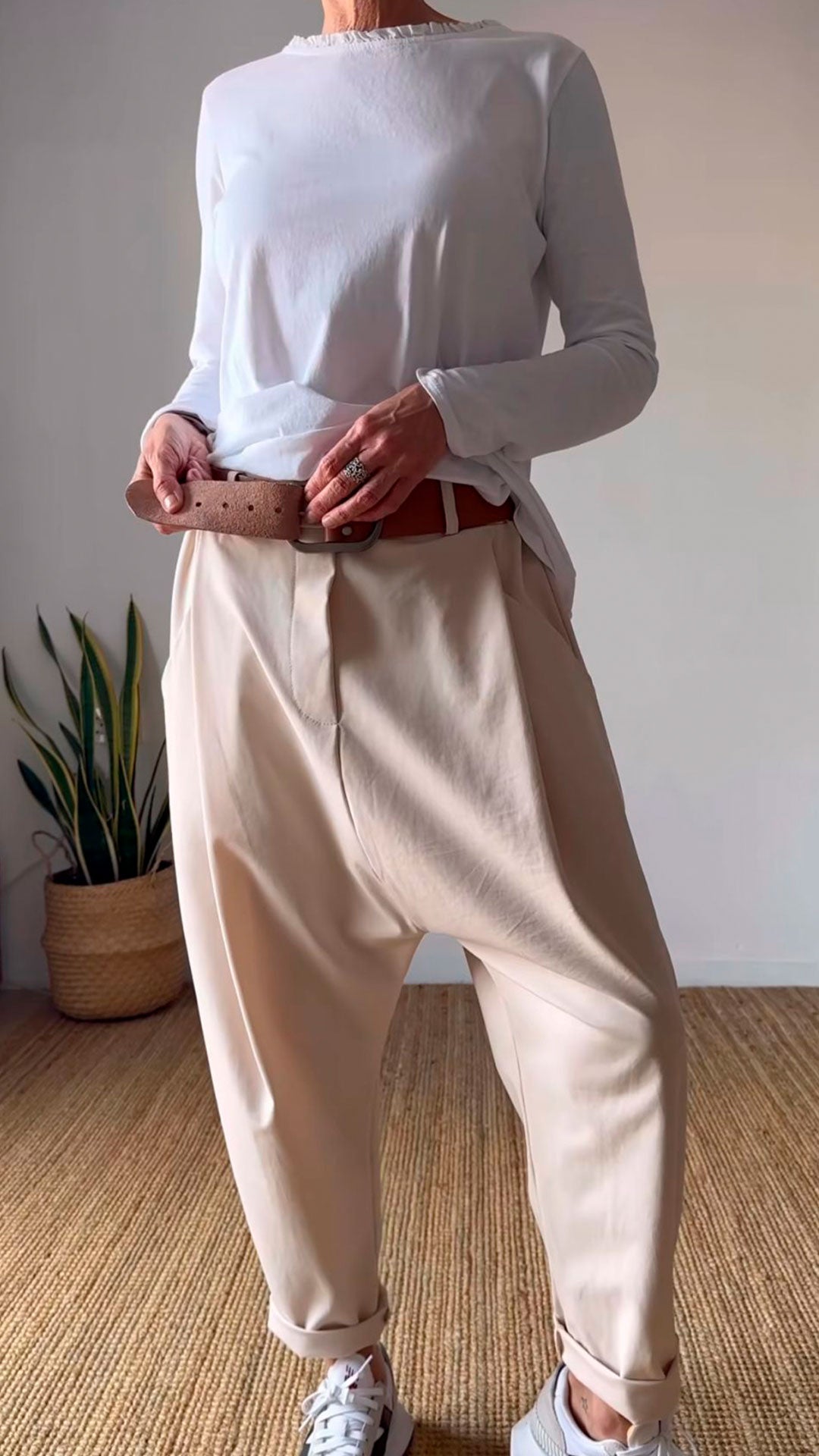 Beige elastic harem trousers 