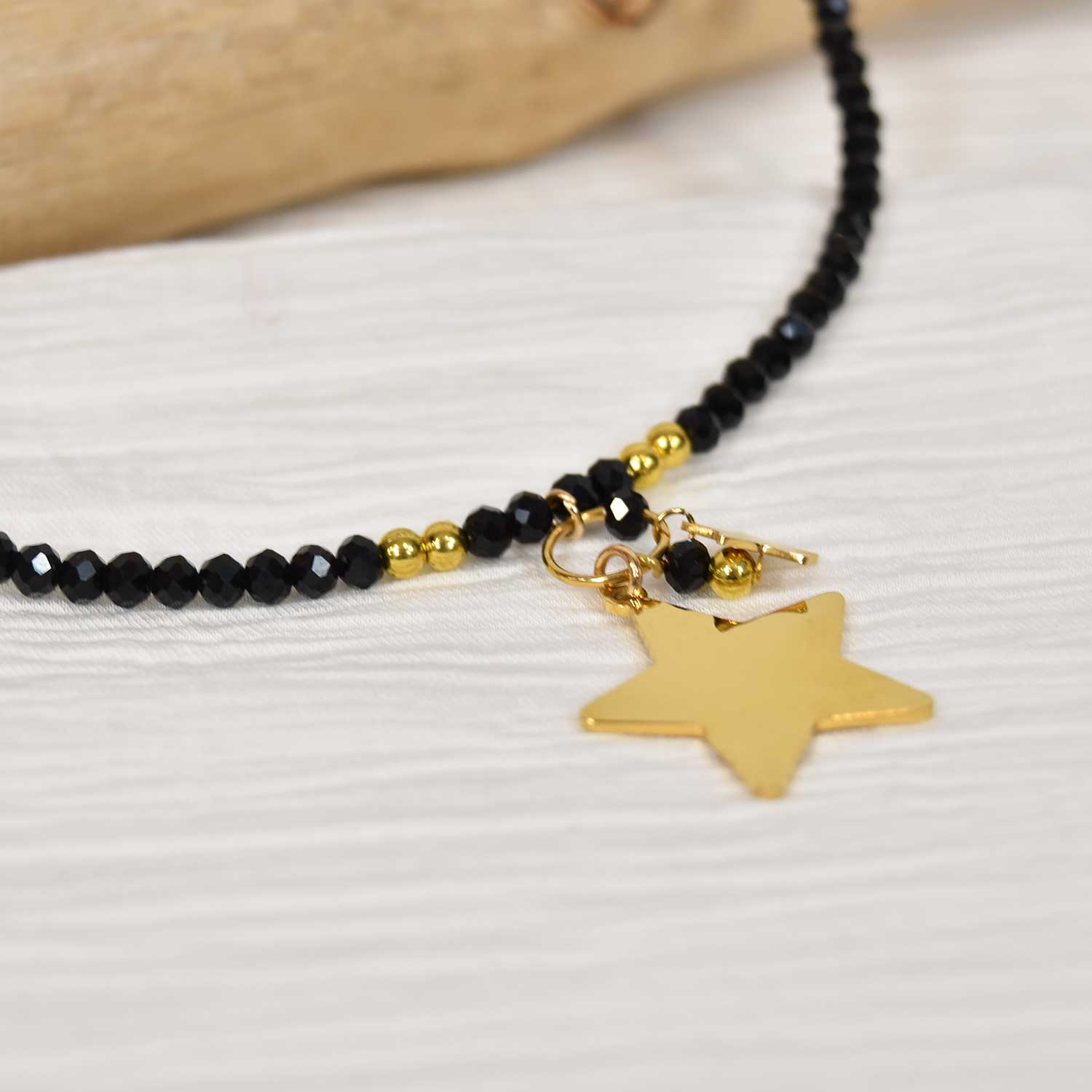 Black beads stars necklace