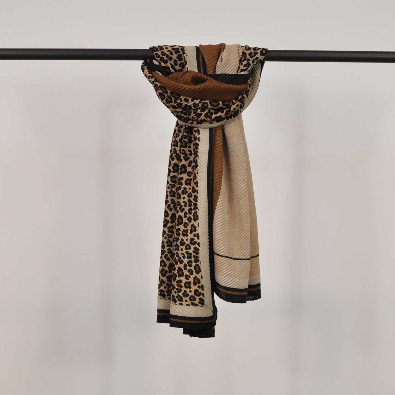 Beige leopard draped foulard