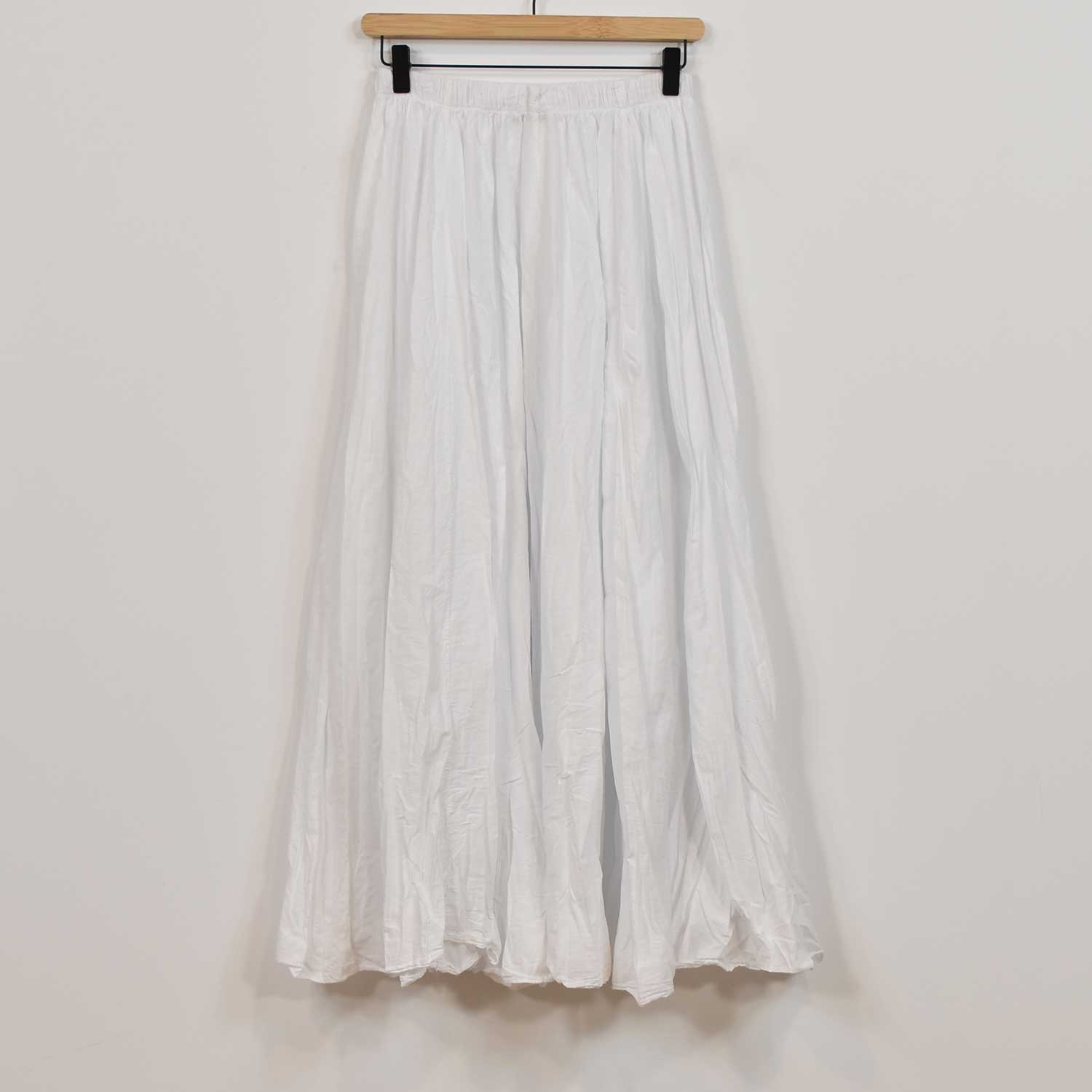 White volume skirt 

