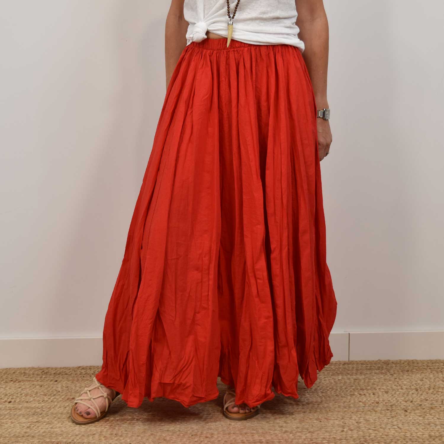Red volume skirt 
