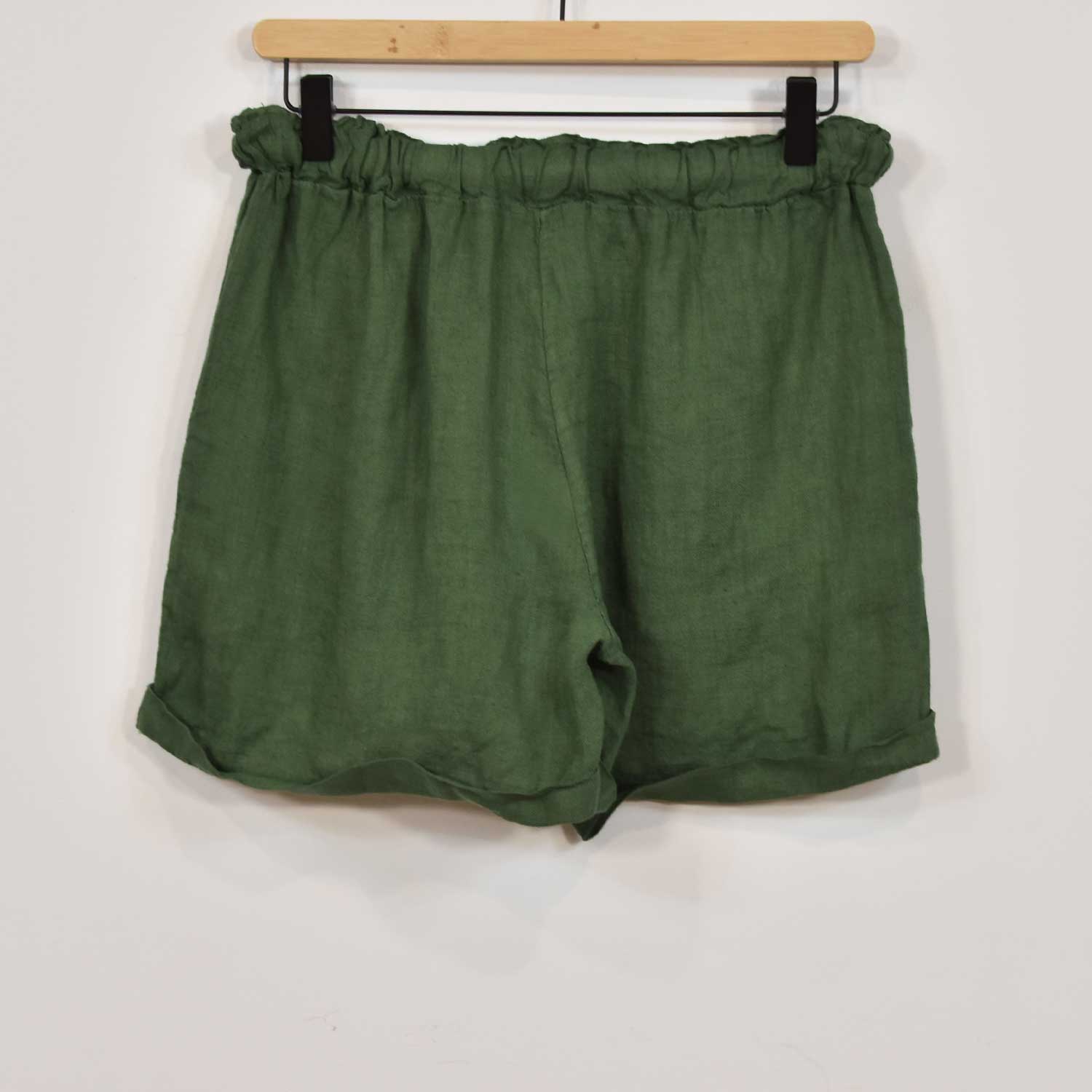 Green short linen shorts