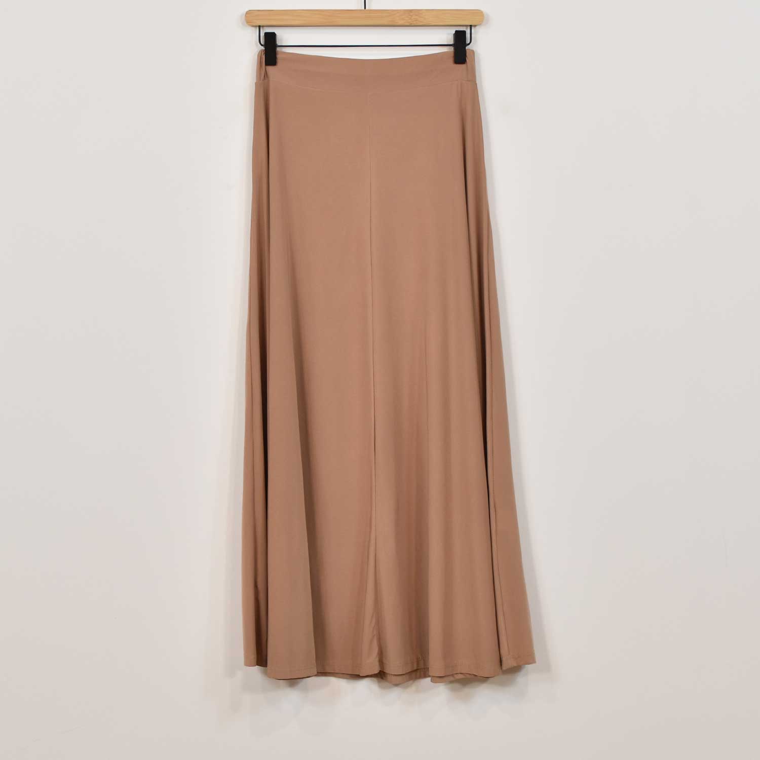 Beige fluid skirt 
