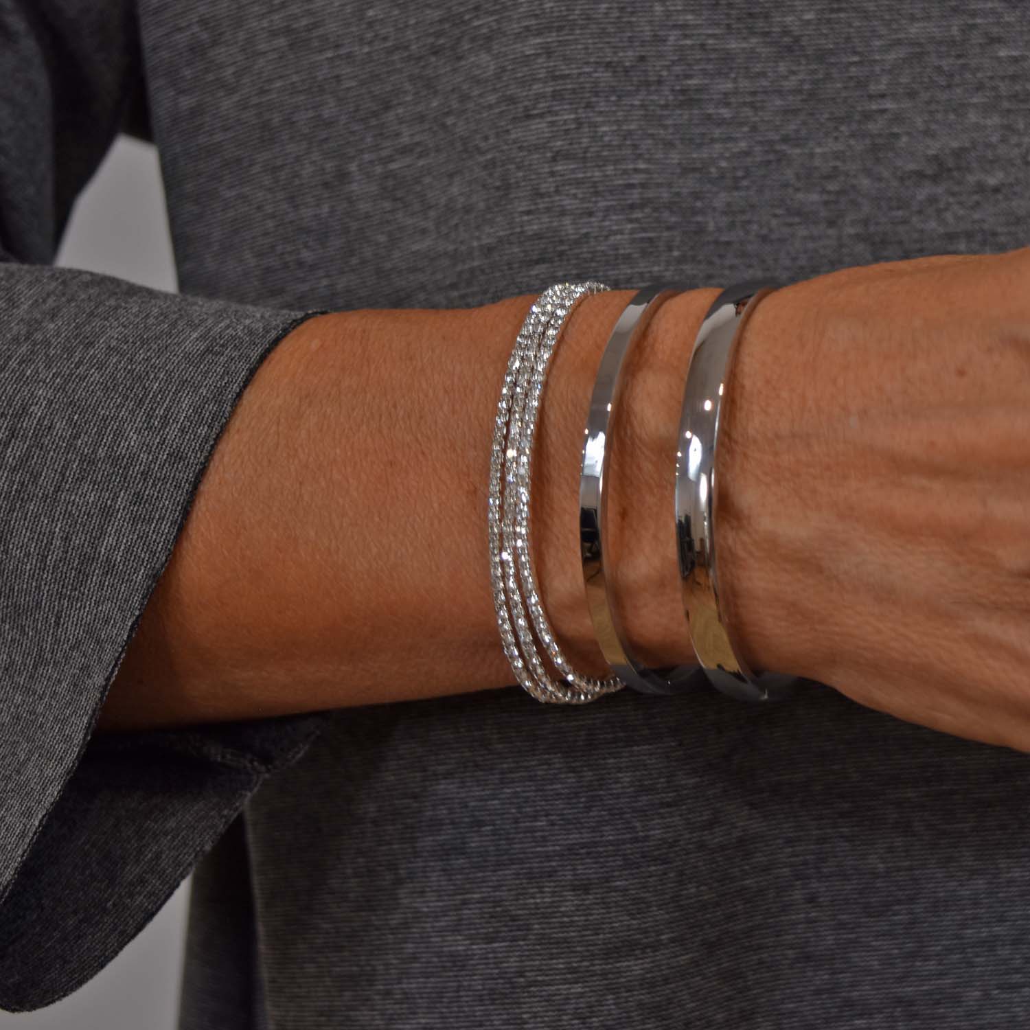 Thin silver bracelet
