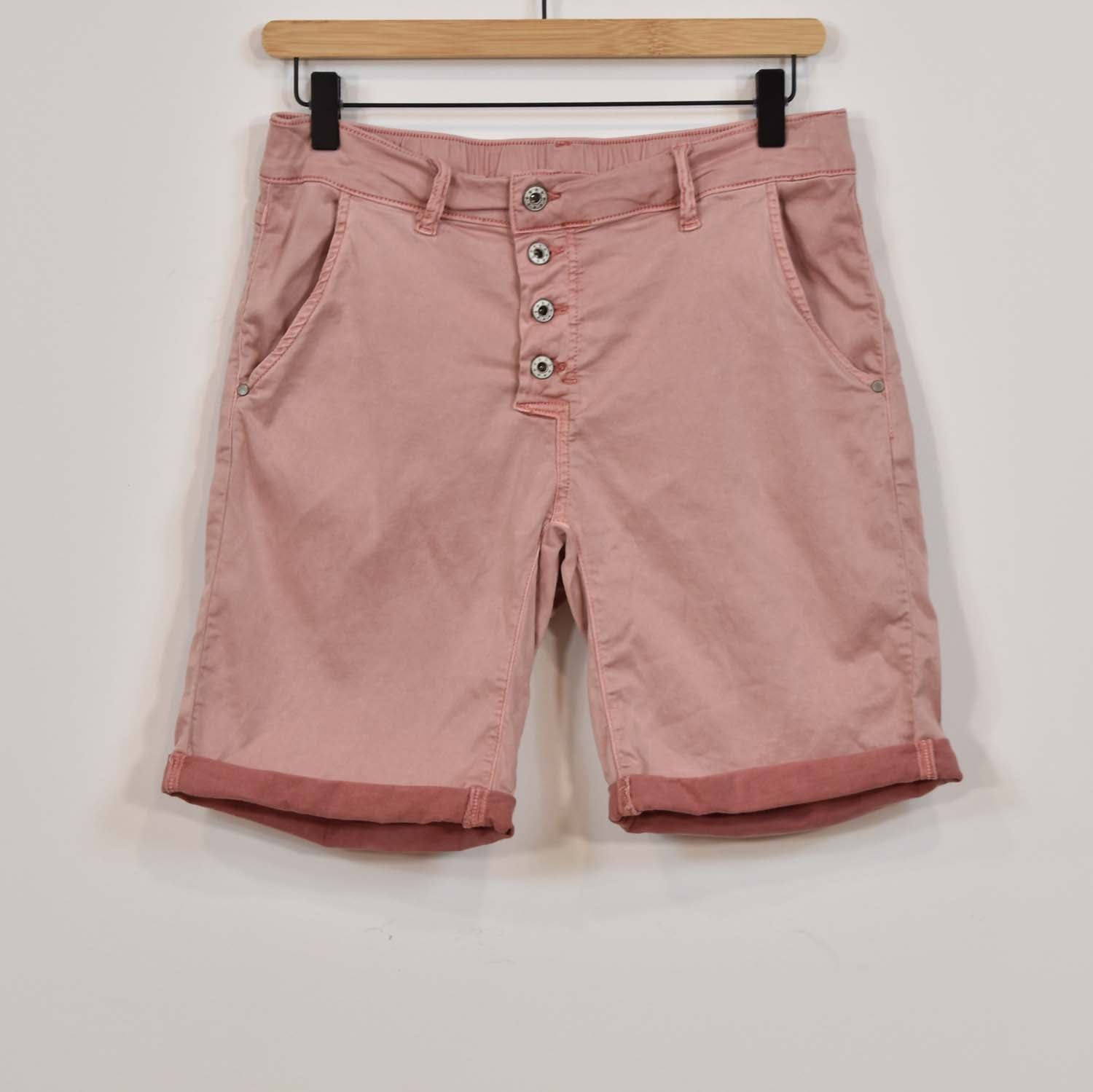 Pink buttons shorts