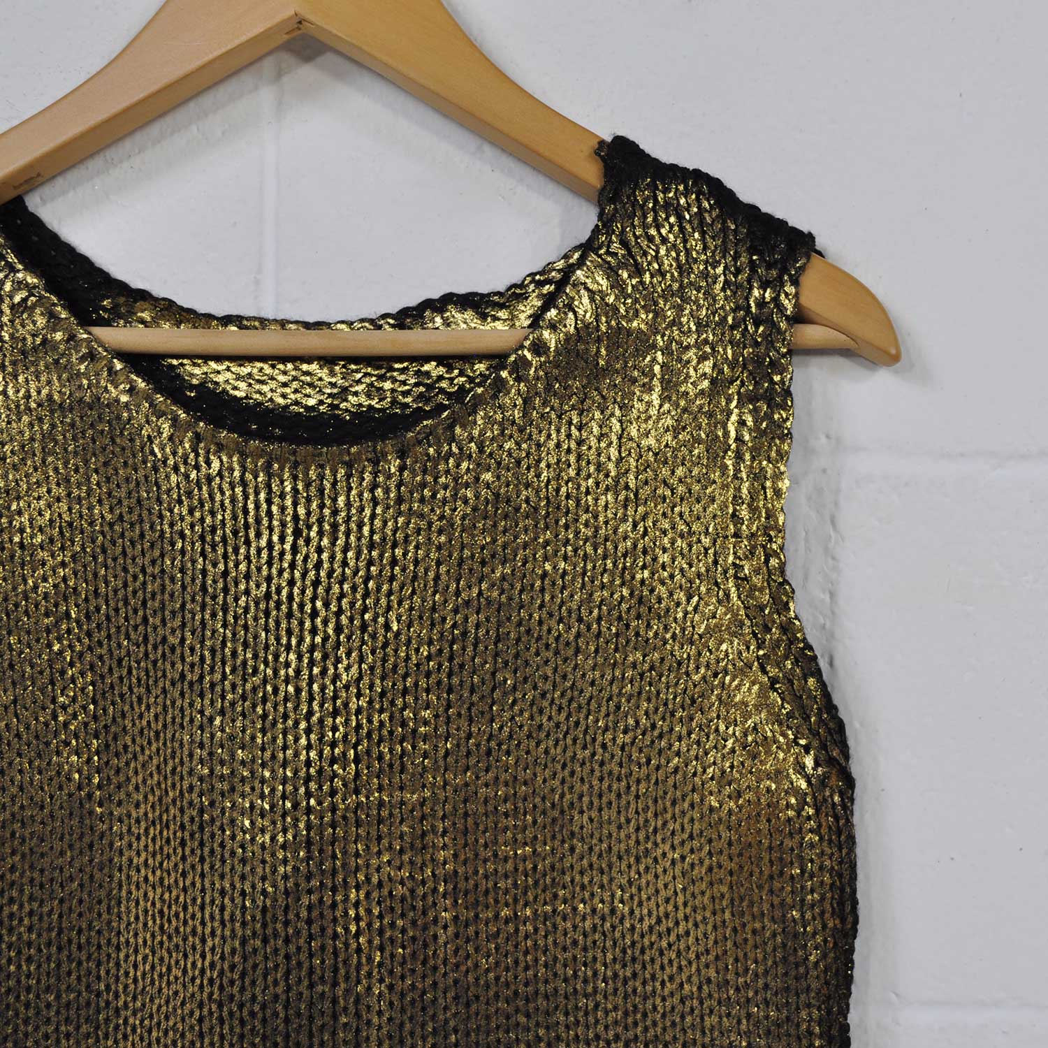 Gold metallized top
