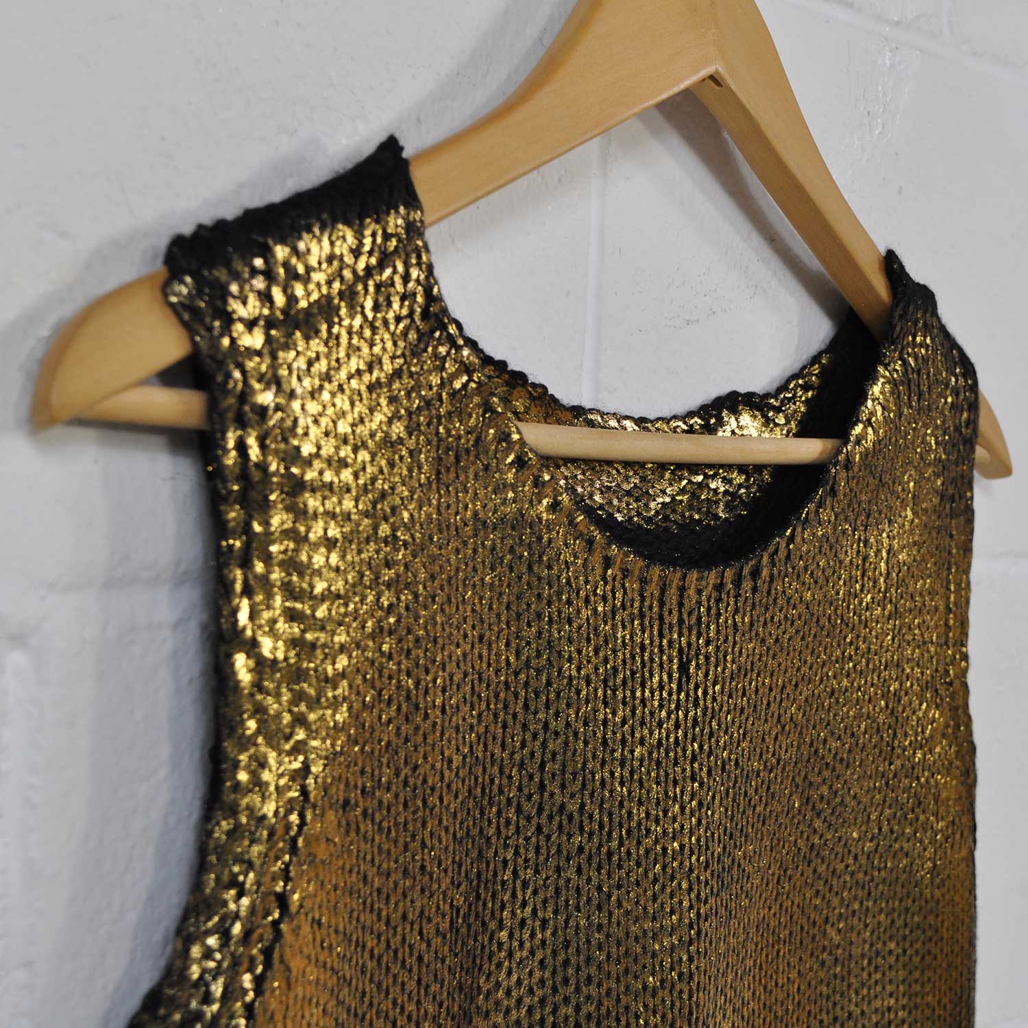 Gold metallized top