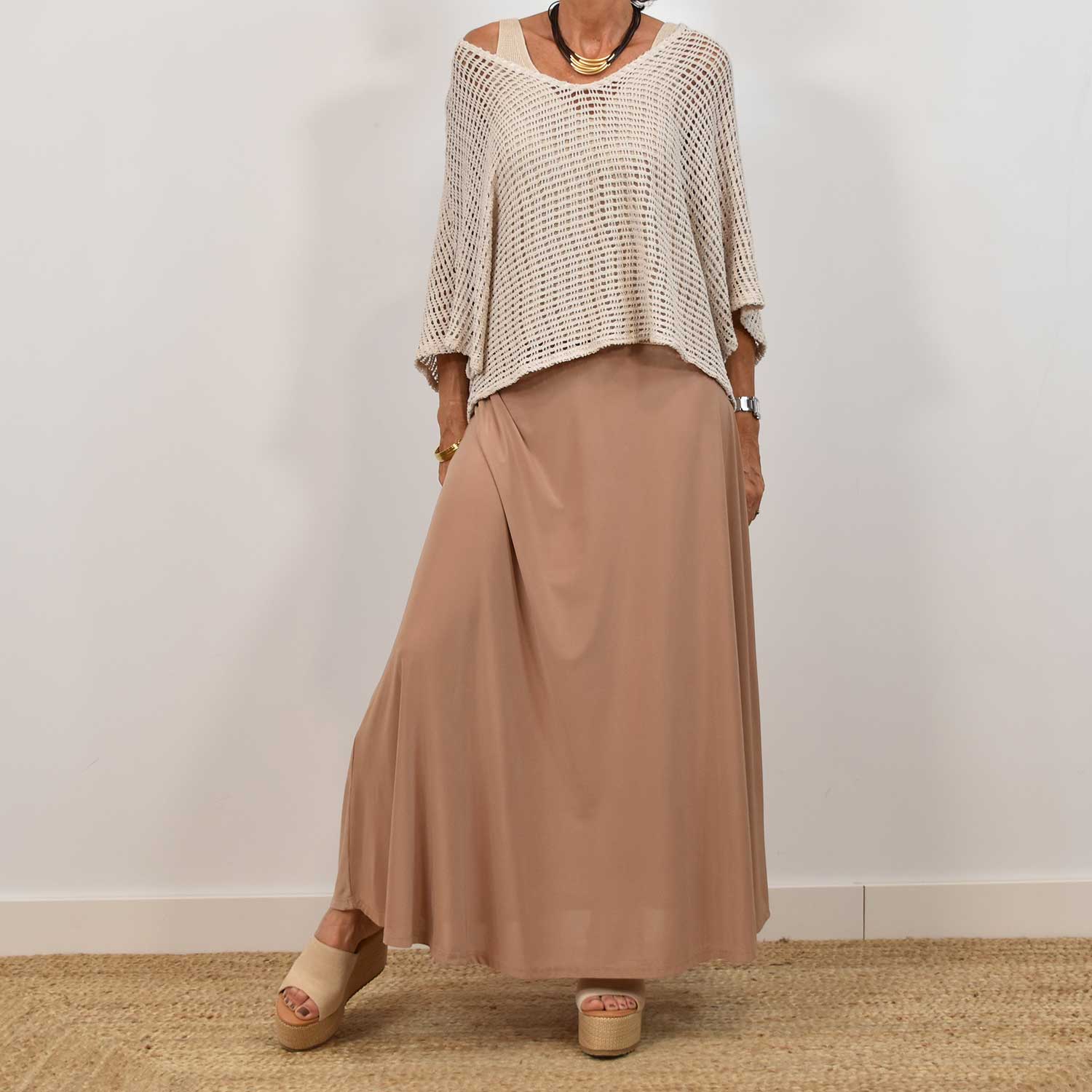 Beige fluid skirt 
