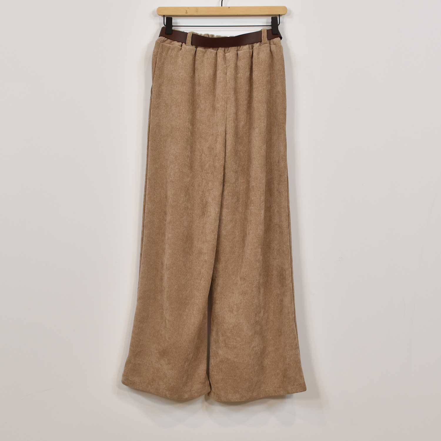 Pantalón efecto pana beige