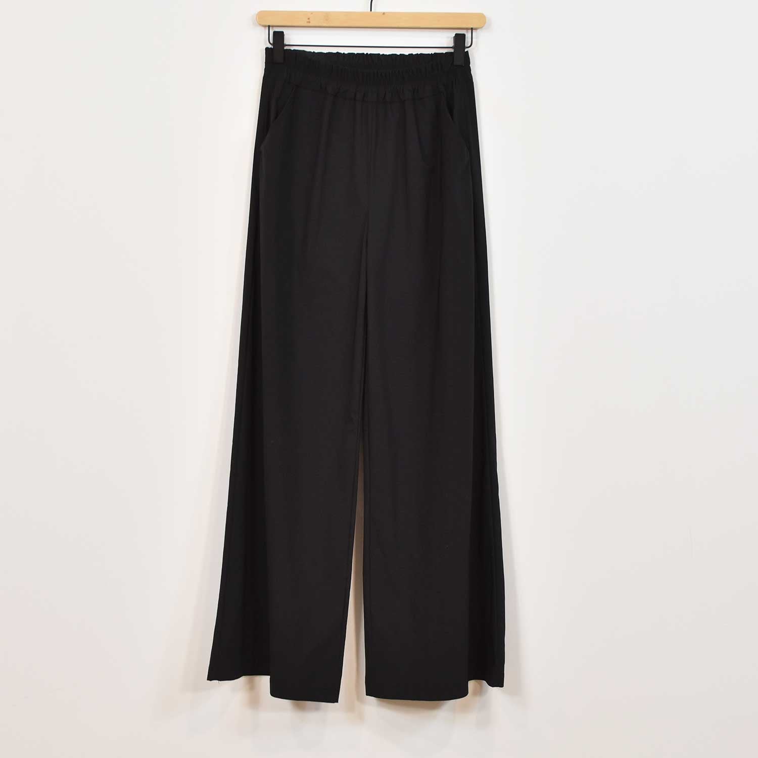 Black wide pants