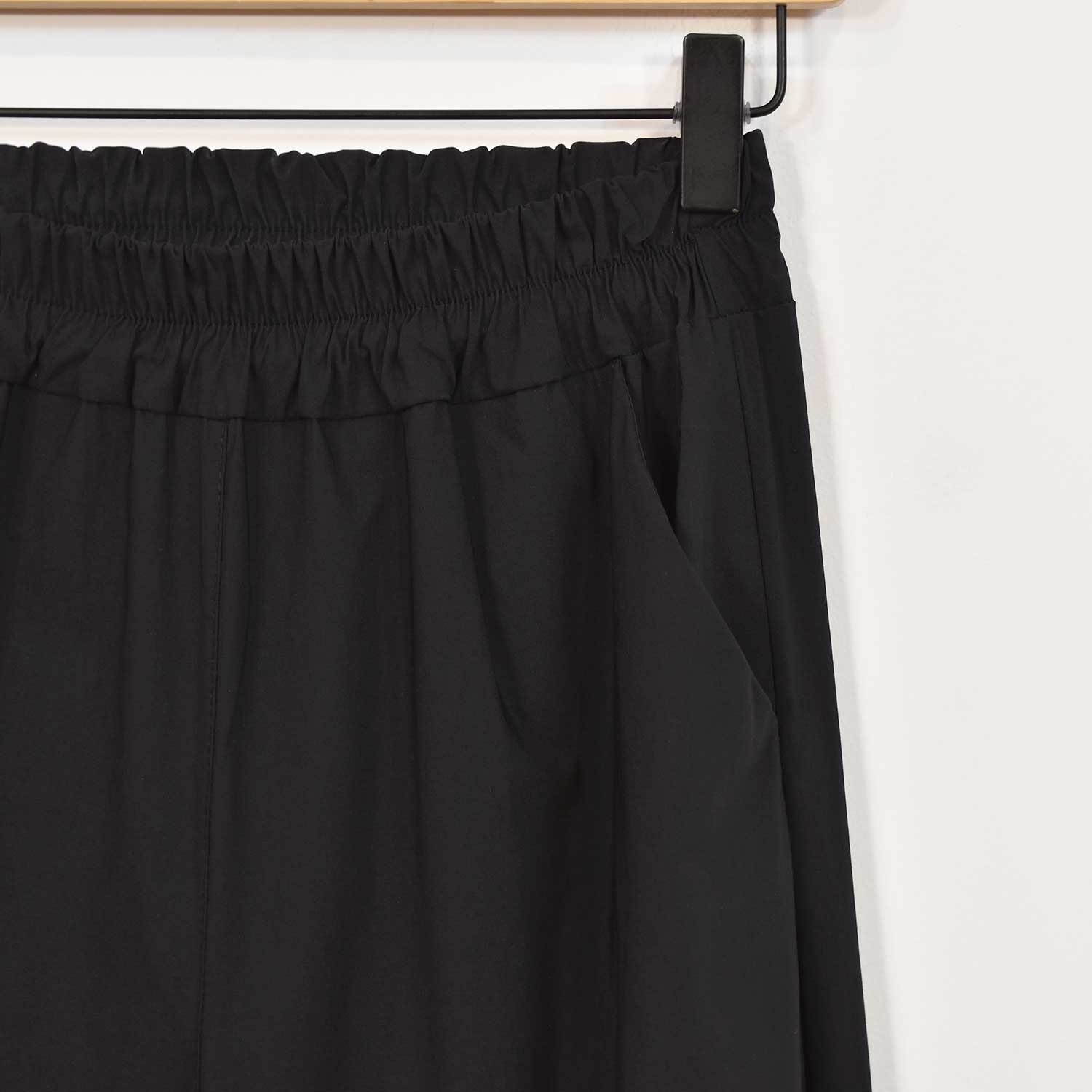 Pantalón ancho negro