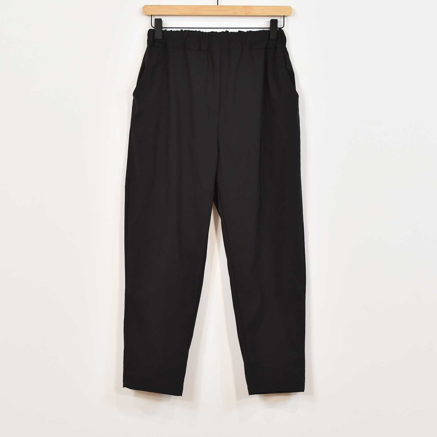 Black strait pants