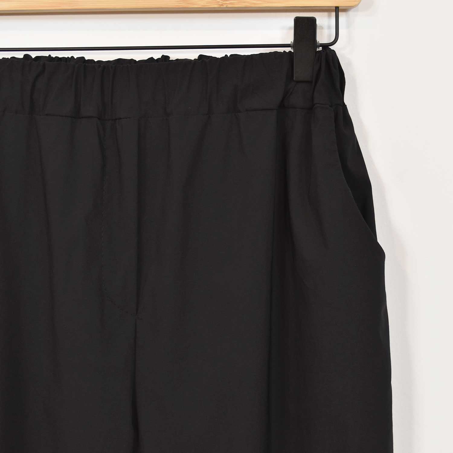 Black strait pants