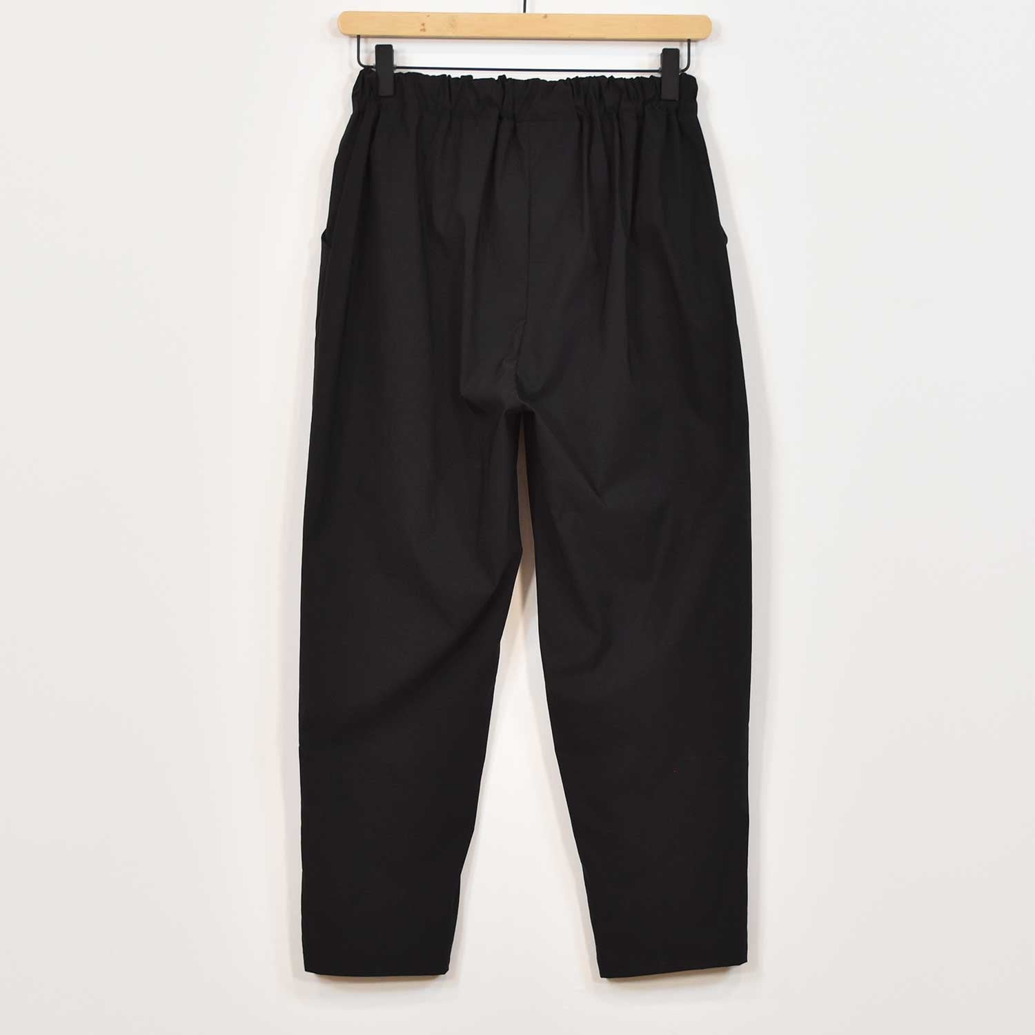 Black strait pants