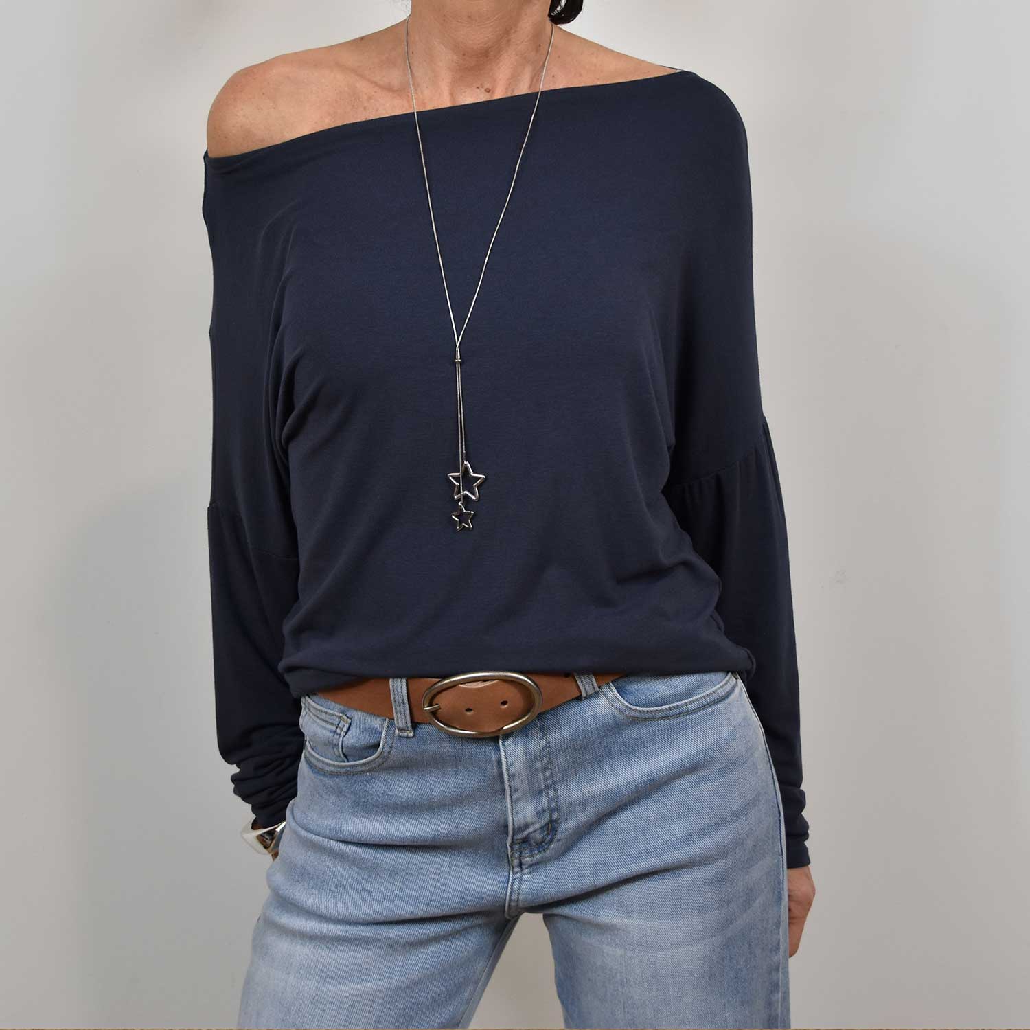 camiseta escote barco