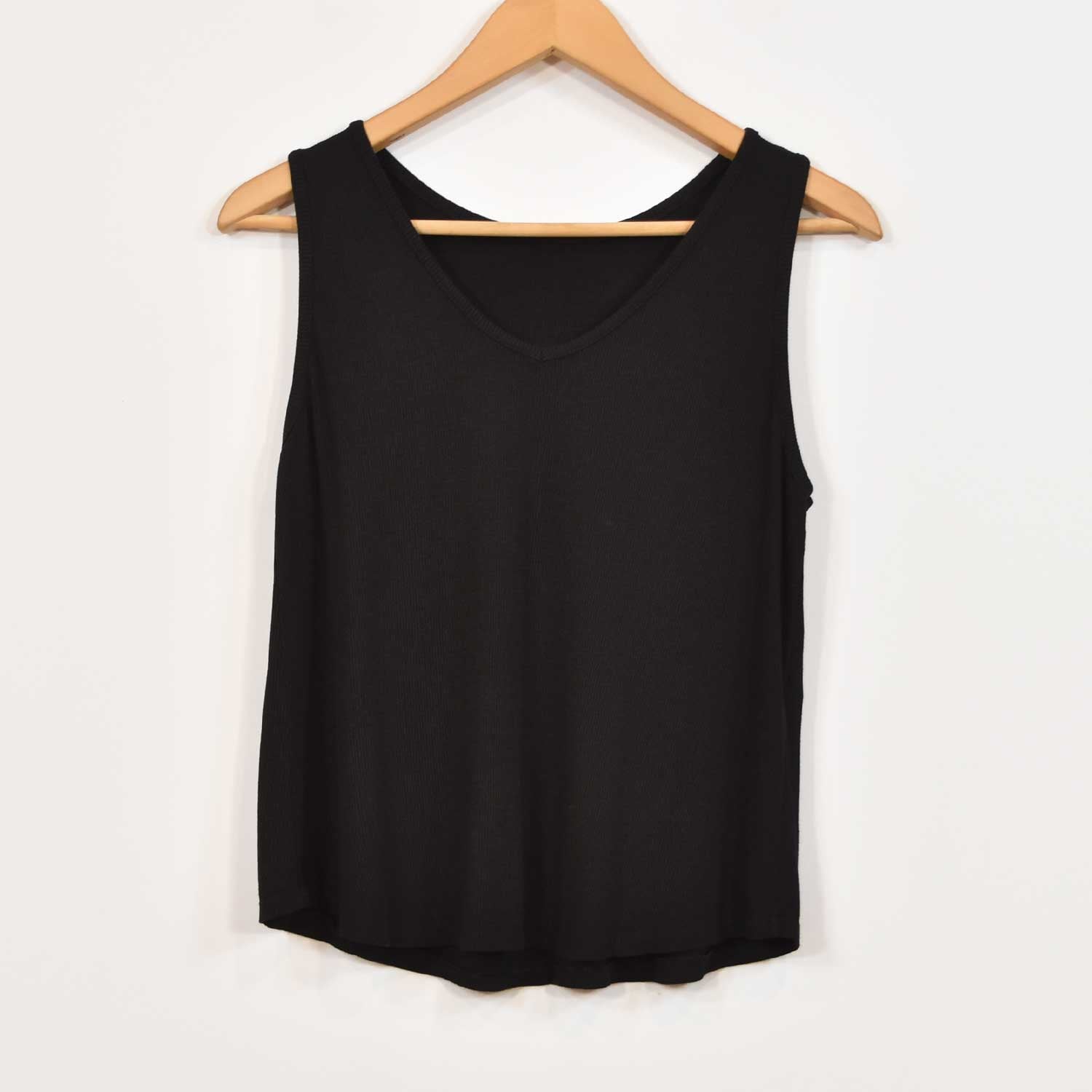 Black ribbed V-neck t-shirt