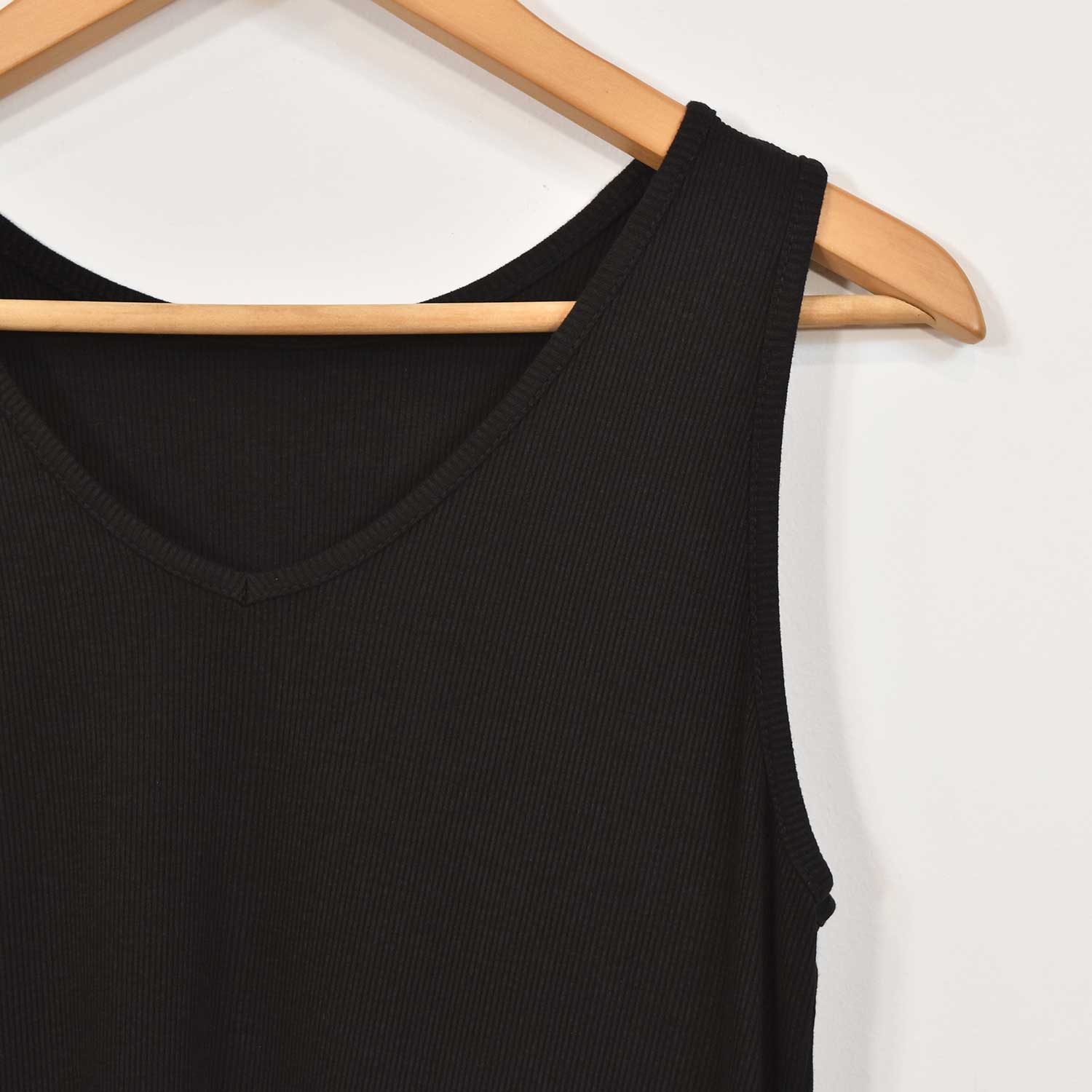 Black ribbed V-neck t-shirt