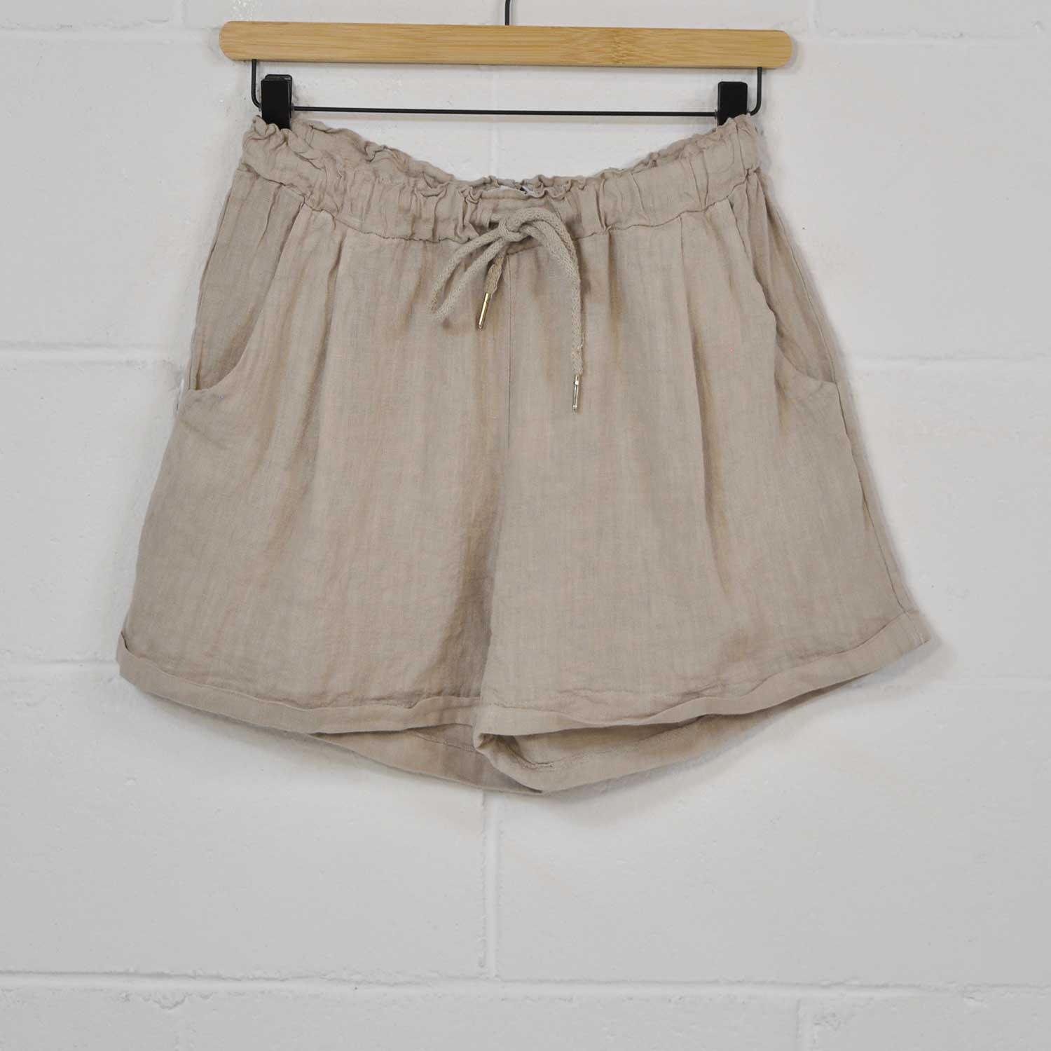 Beige short linen shorts