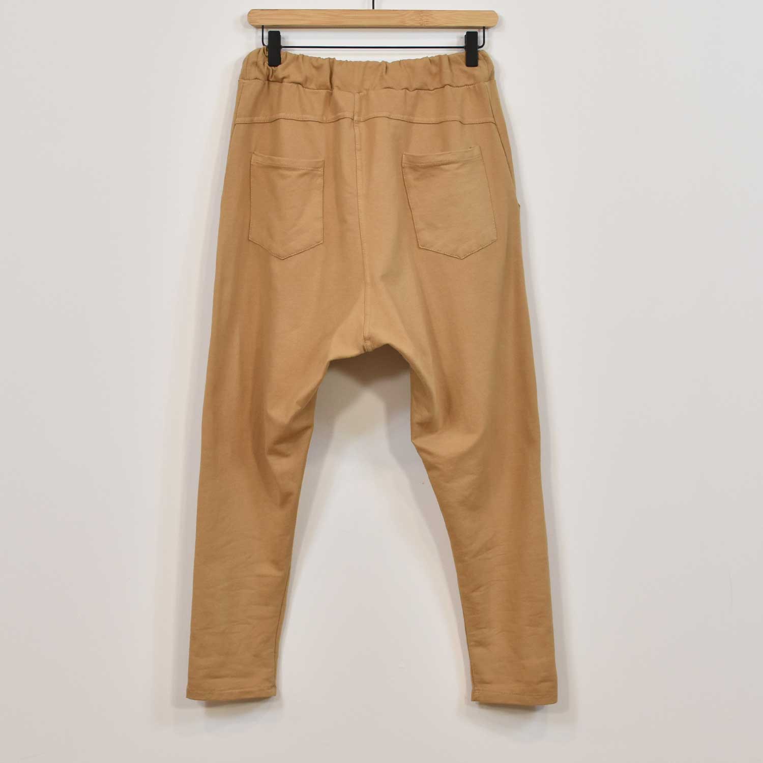 Pantalón baggy costura camel