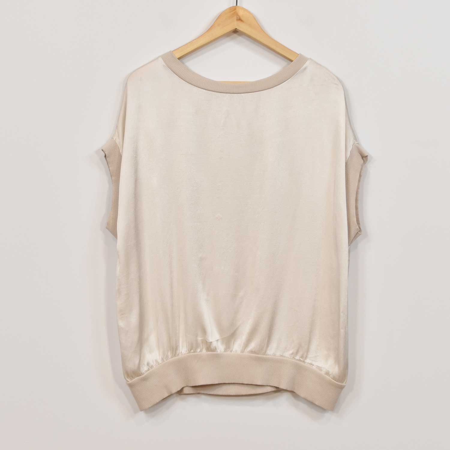 Blusa raso beige