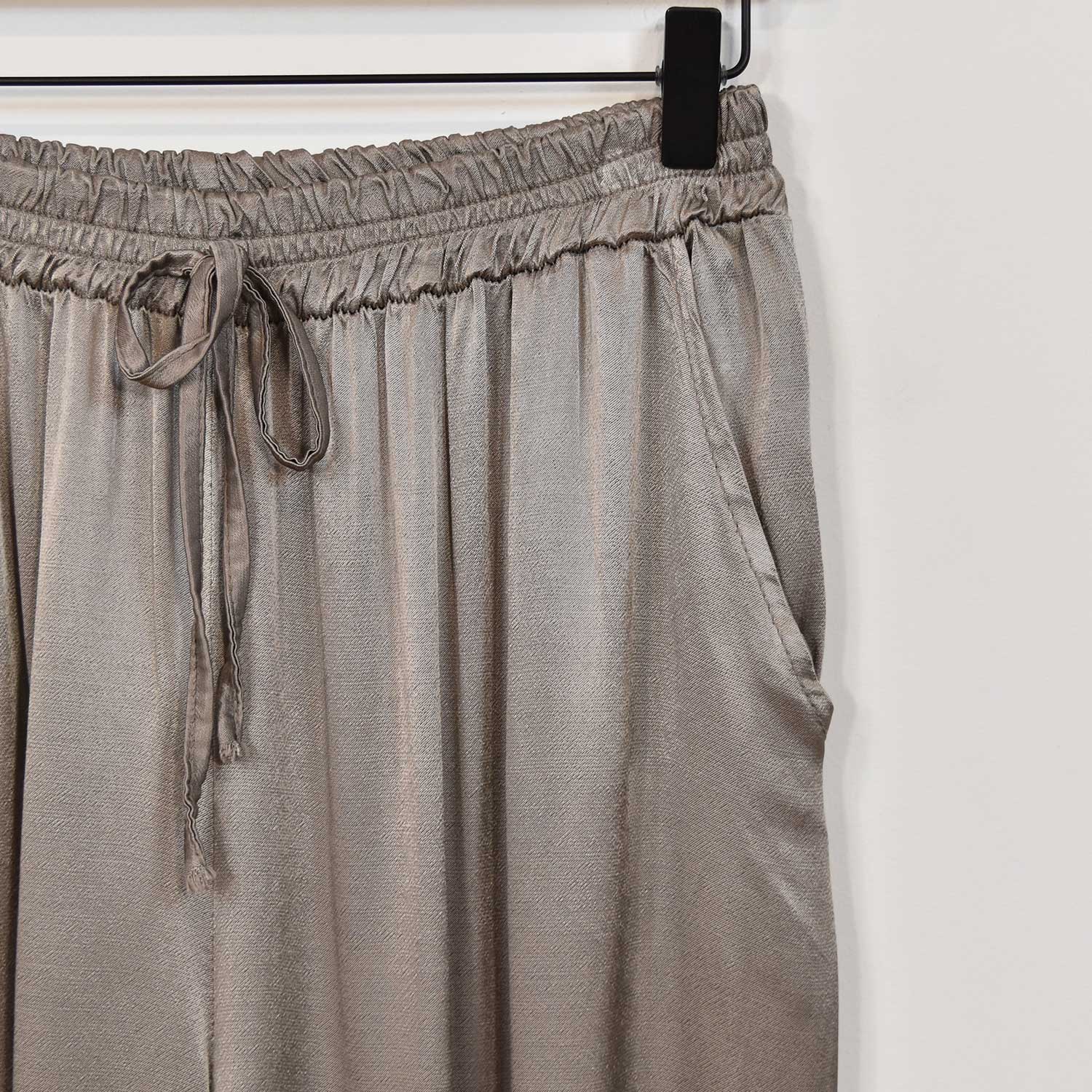 Pantalon satin taupe