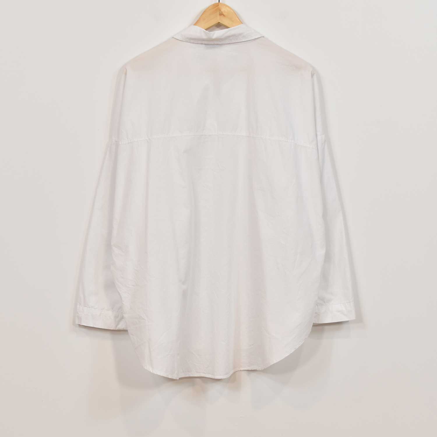 White pockets shirt