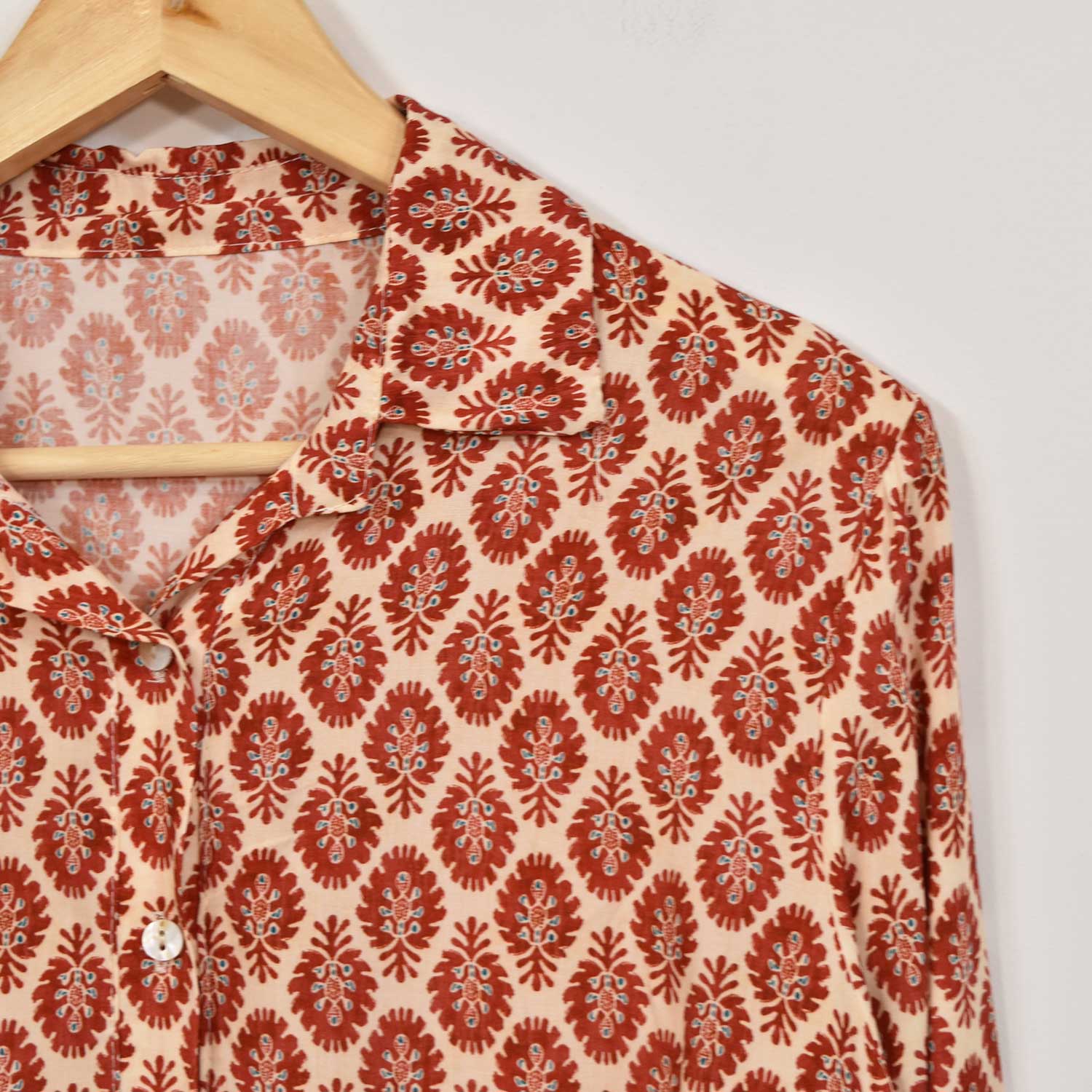 Red leaves printed shirt