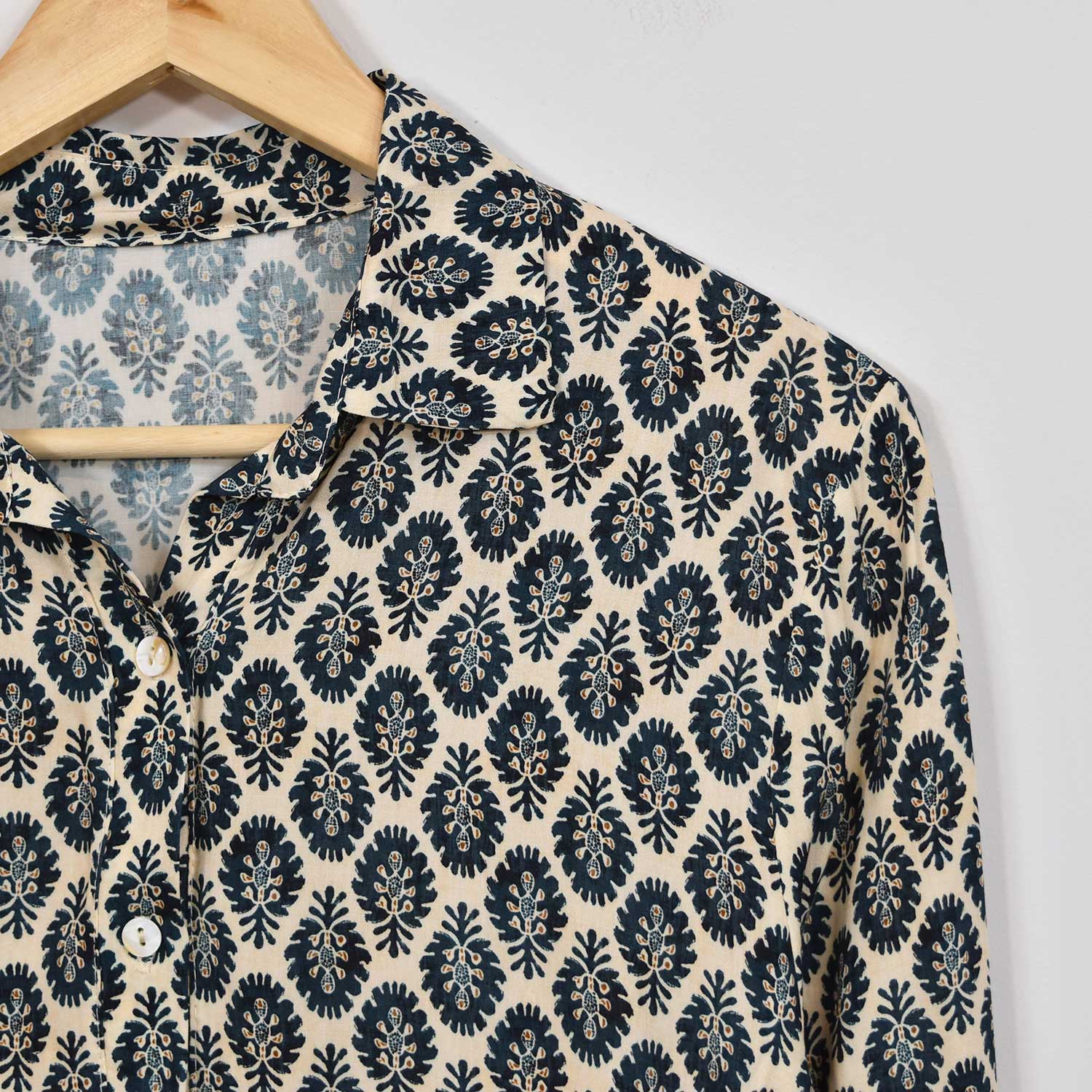 Blue leaves printed shirt