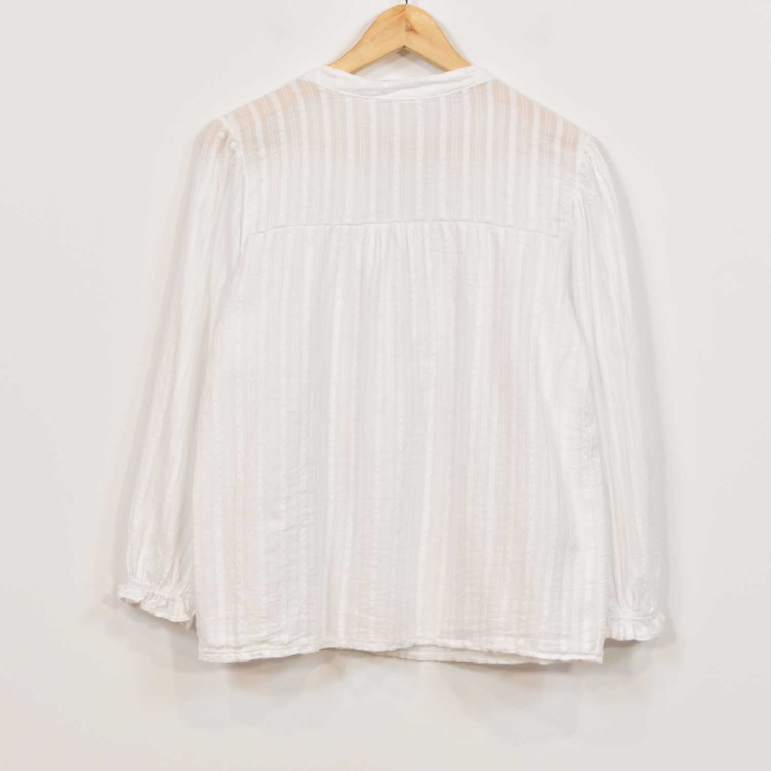 chemise blanche texturée