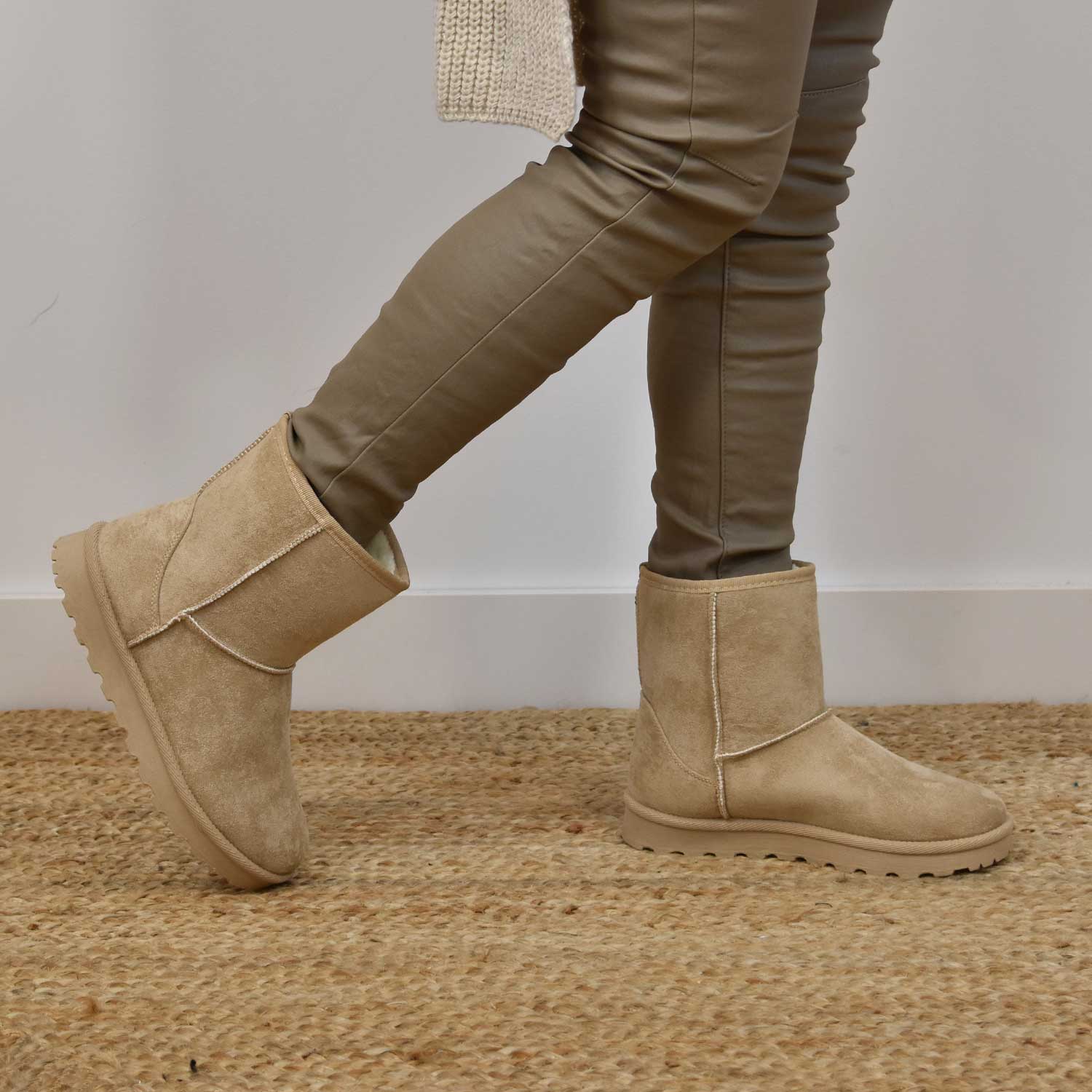 Beige lined ankle boot