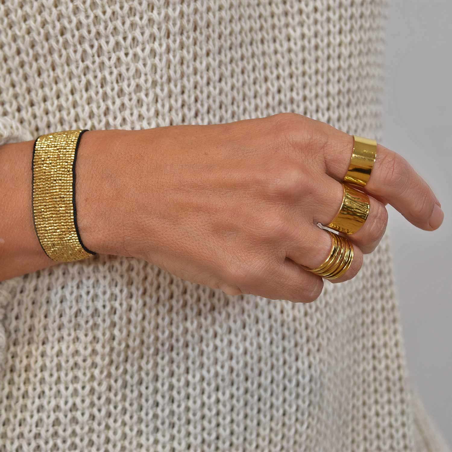 Gold glitter bracelet