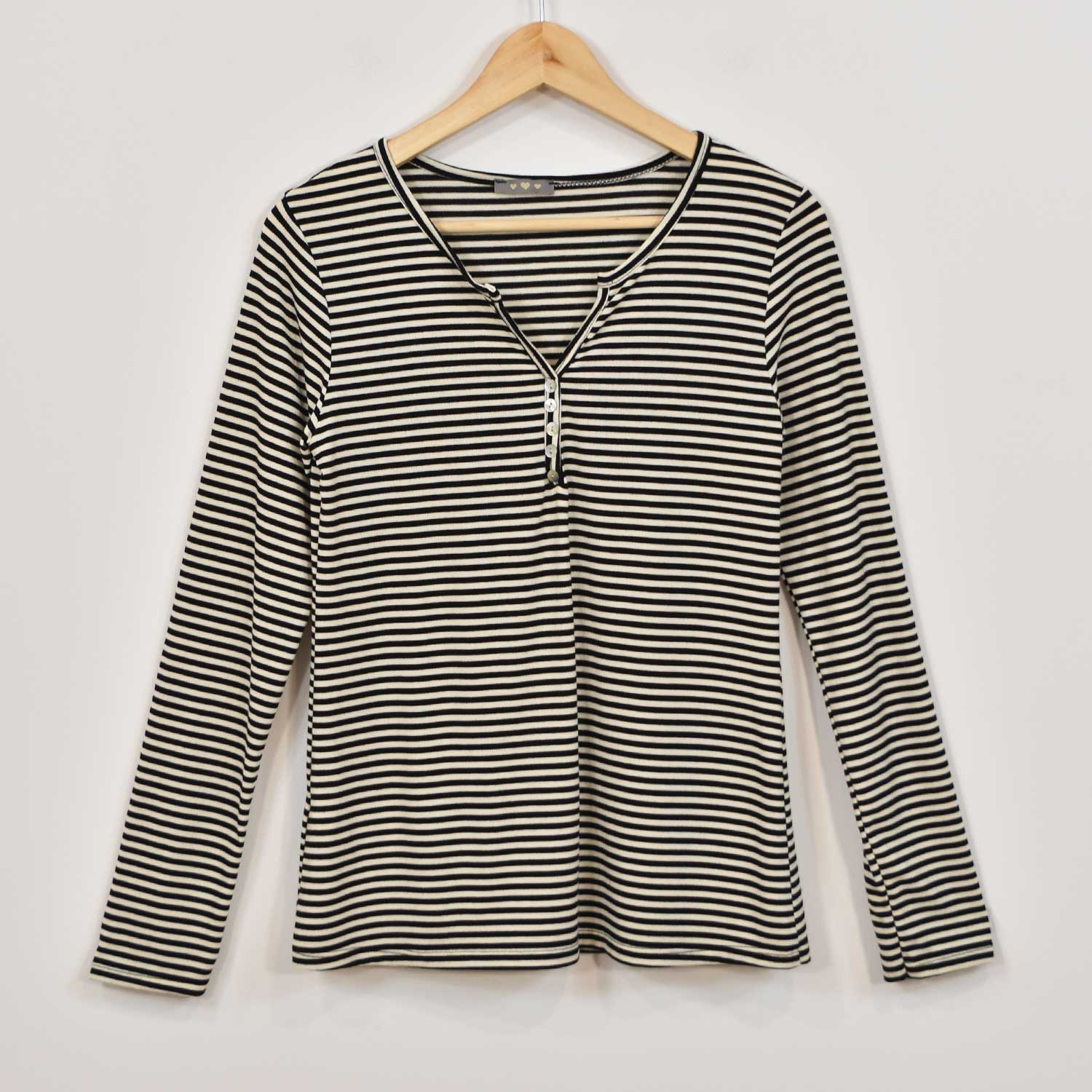 Stripped buttons t-shirt