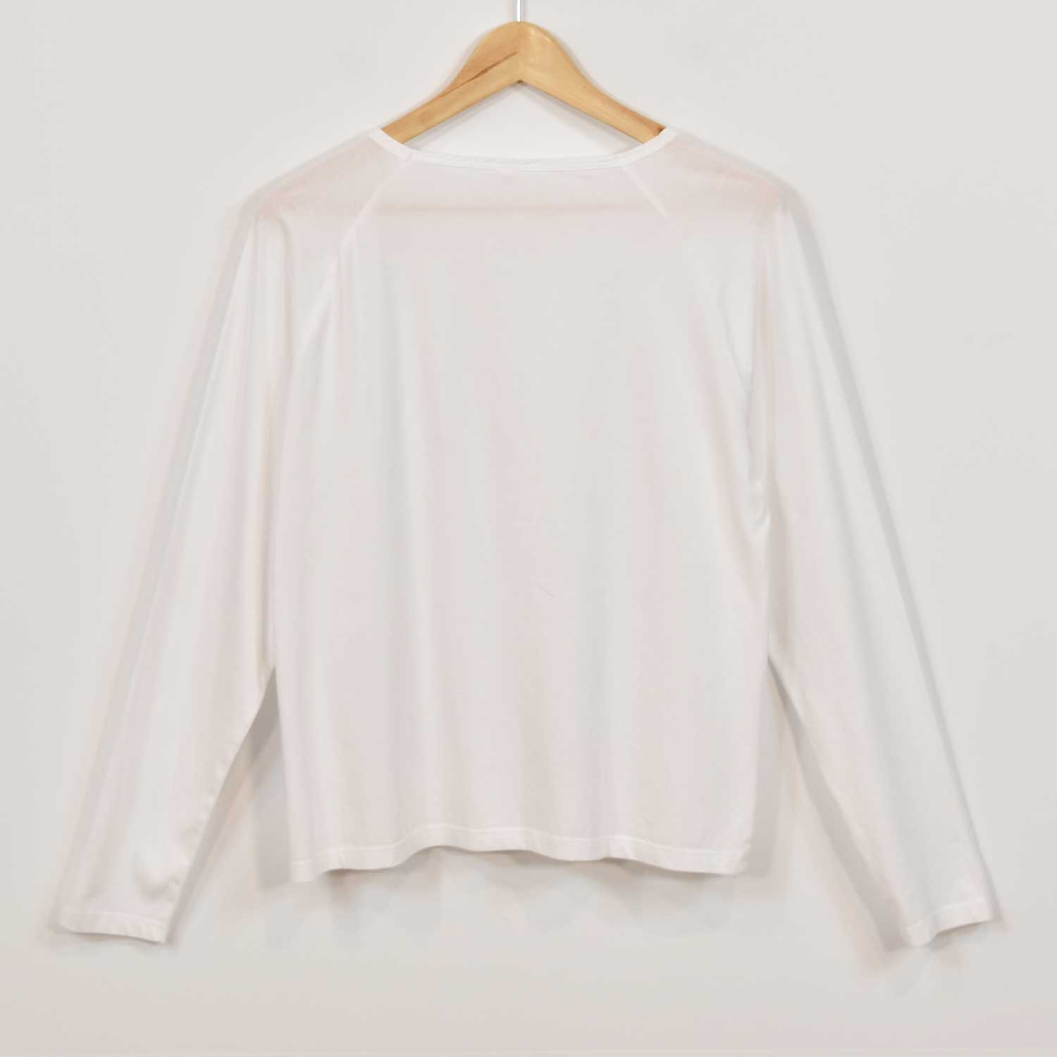 White premium basic r-shirt