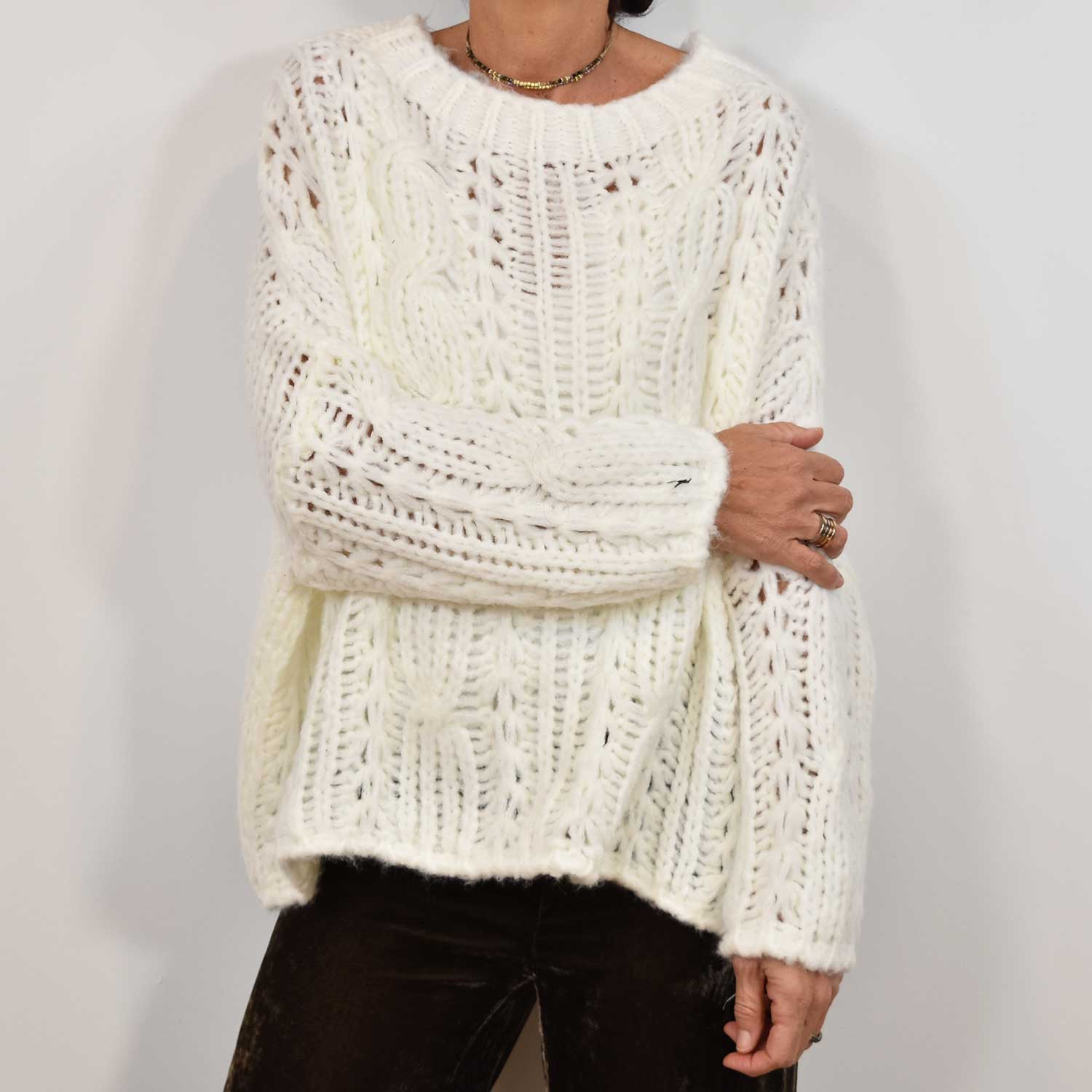 Beige eight knit sweater