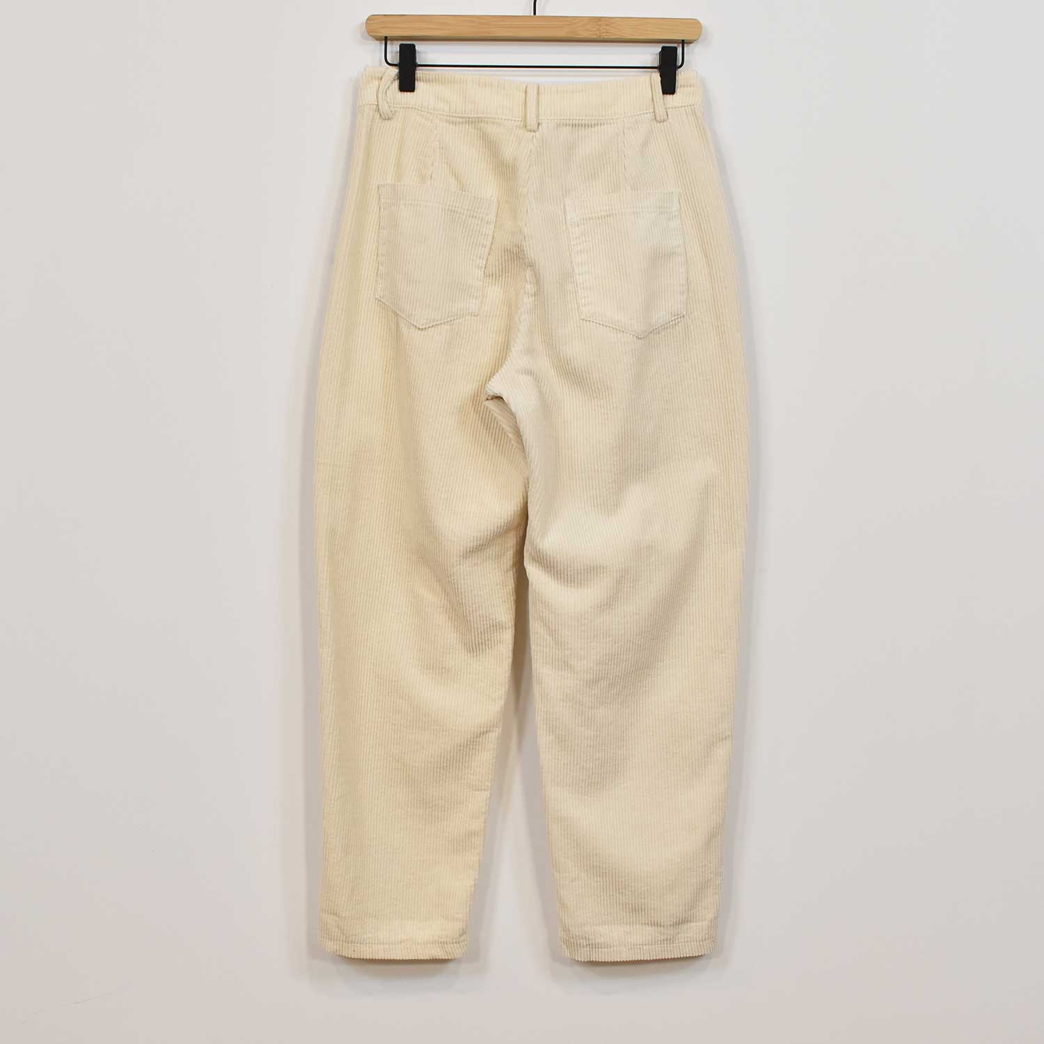 Pantalon en velours côtelé beige