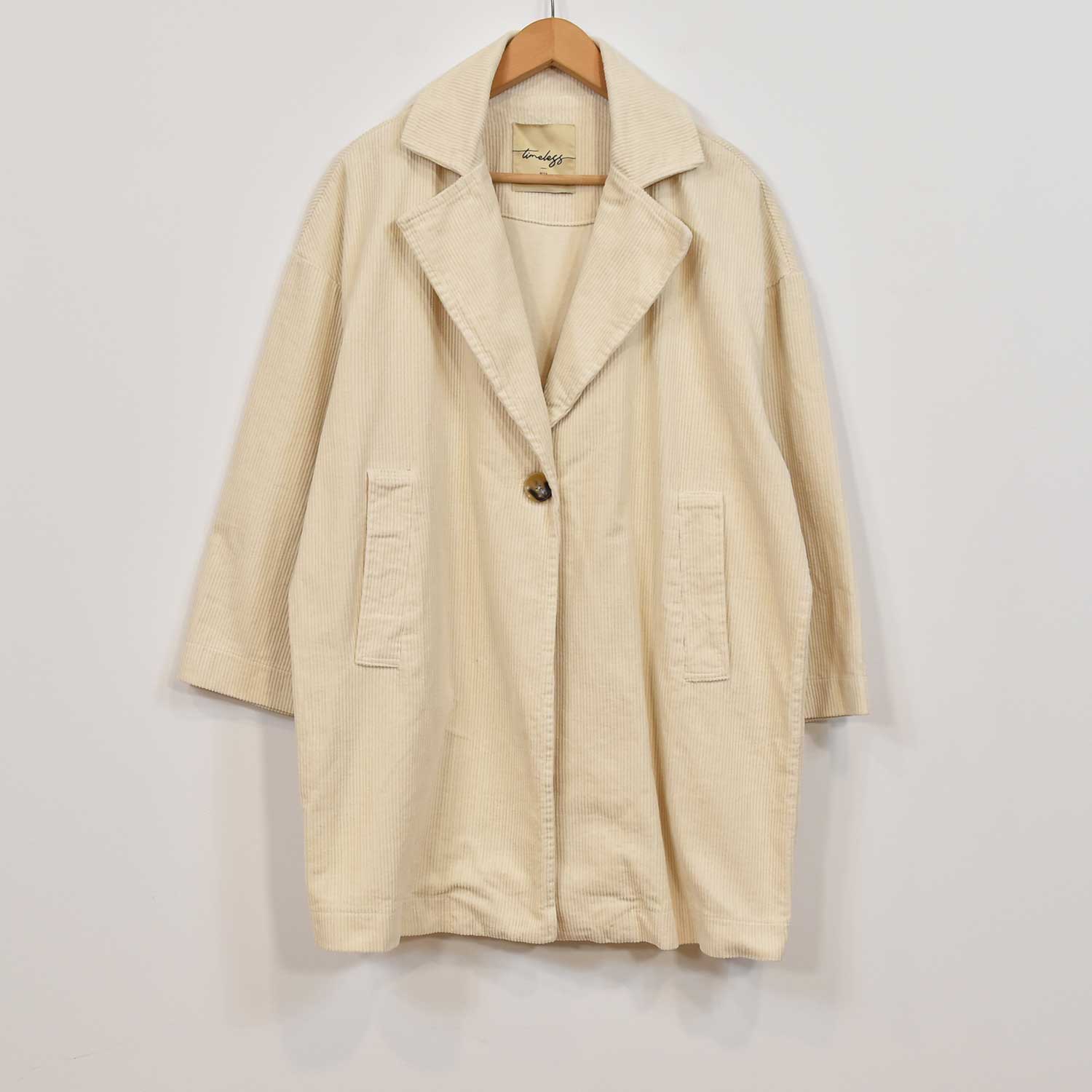 Veste en velours côtelé beige