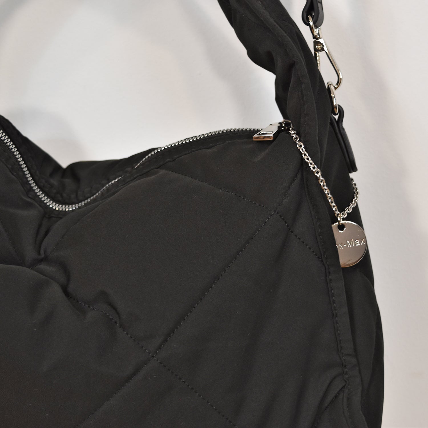 Bolso acolchado negro