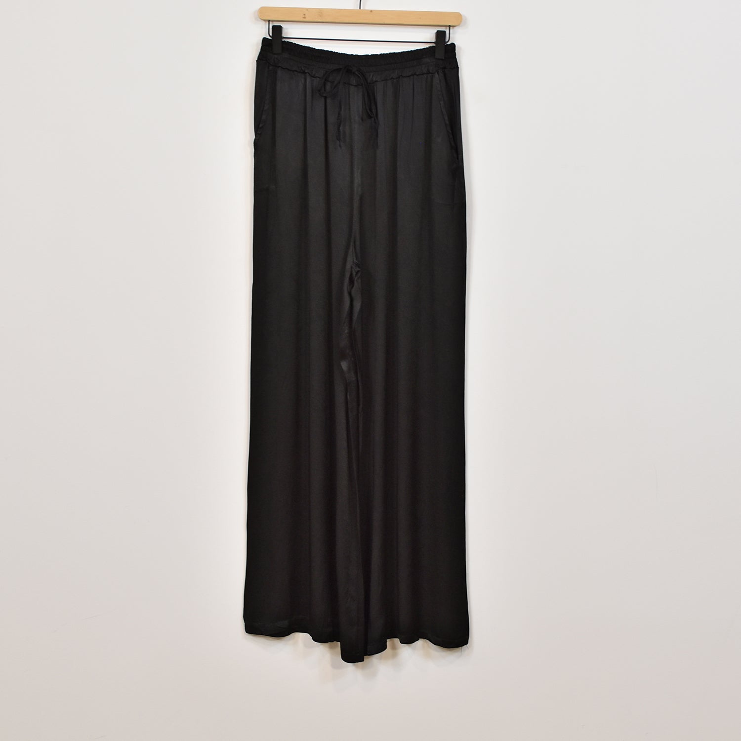 Pantalón raso negro