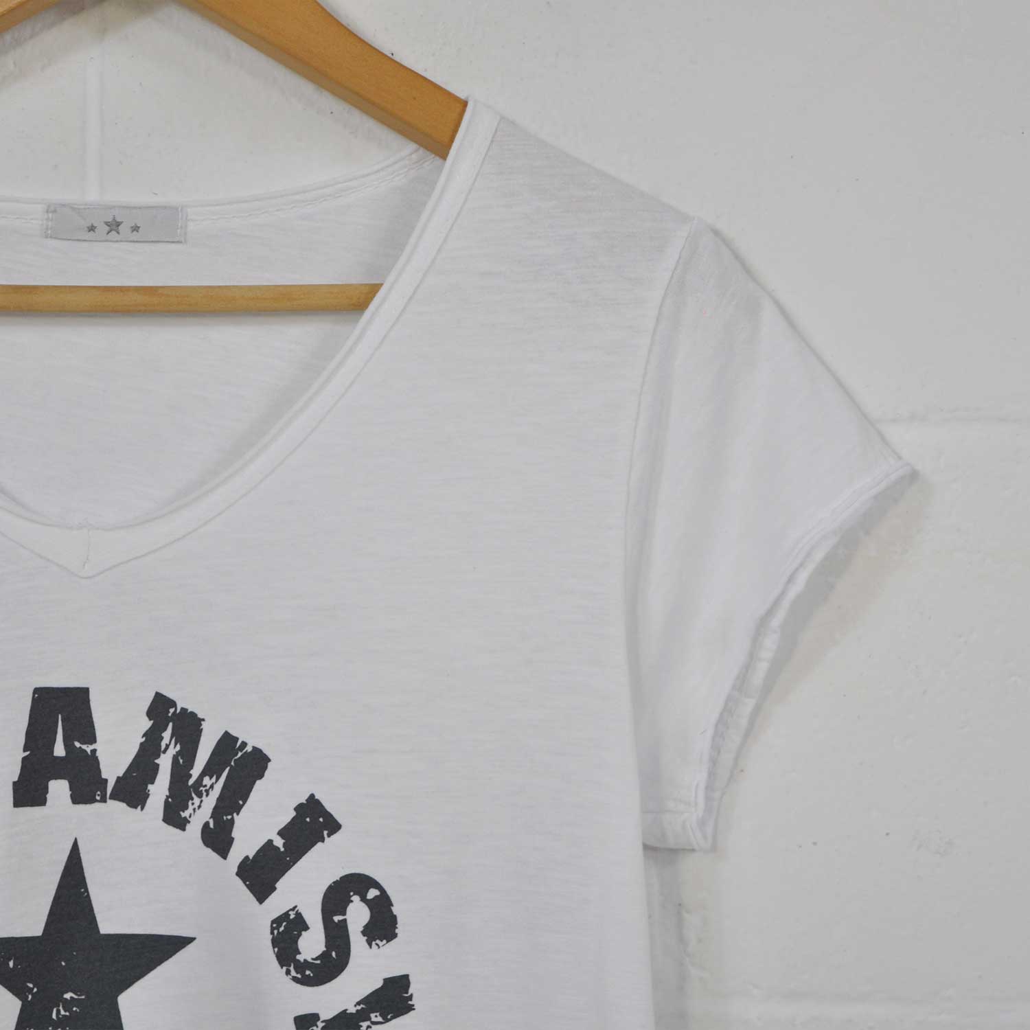 White Amisy v-neck T-shirt
