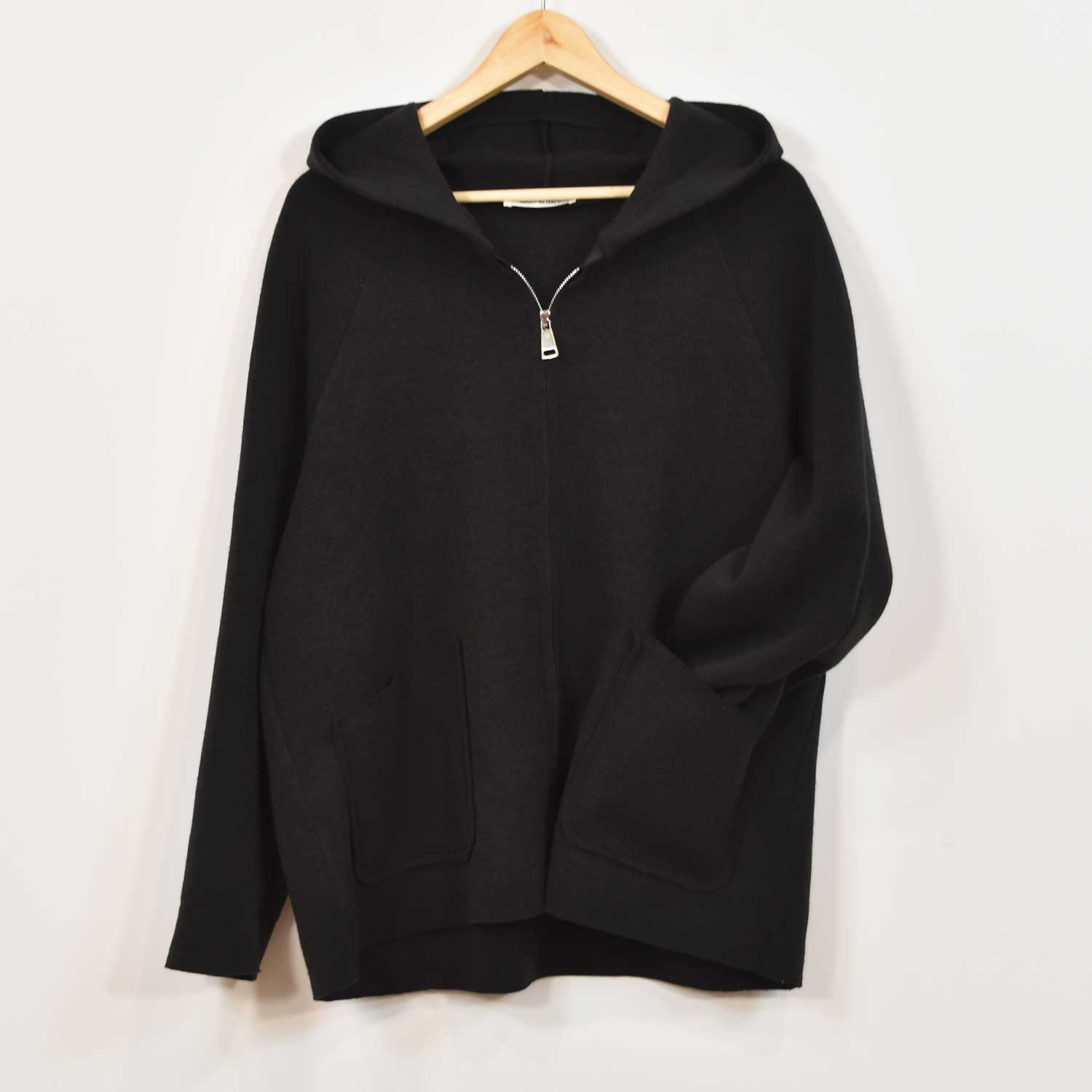 Black zipper hooded jacket