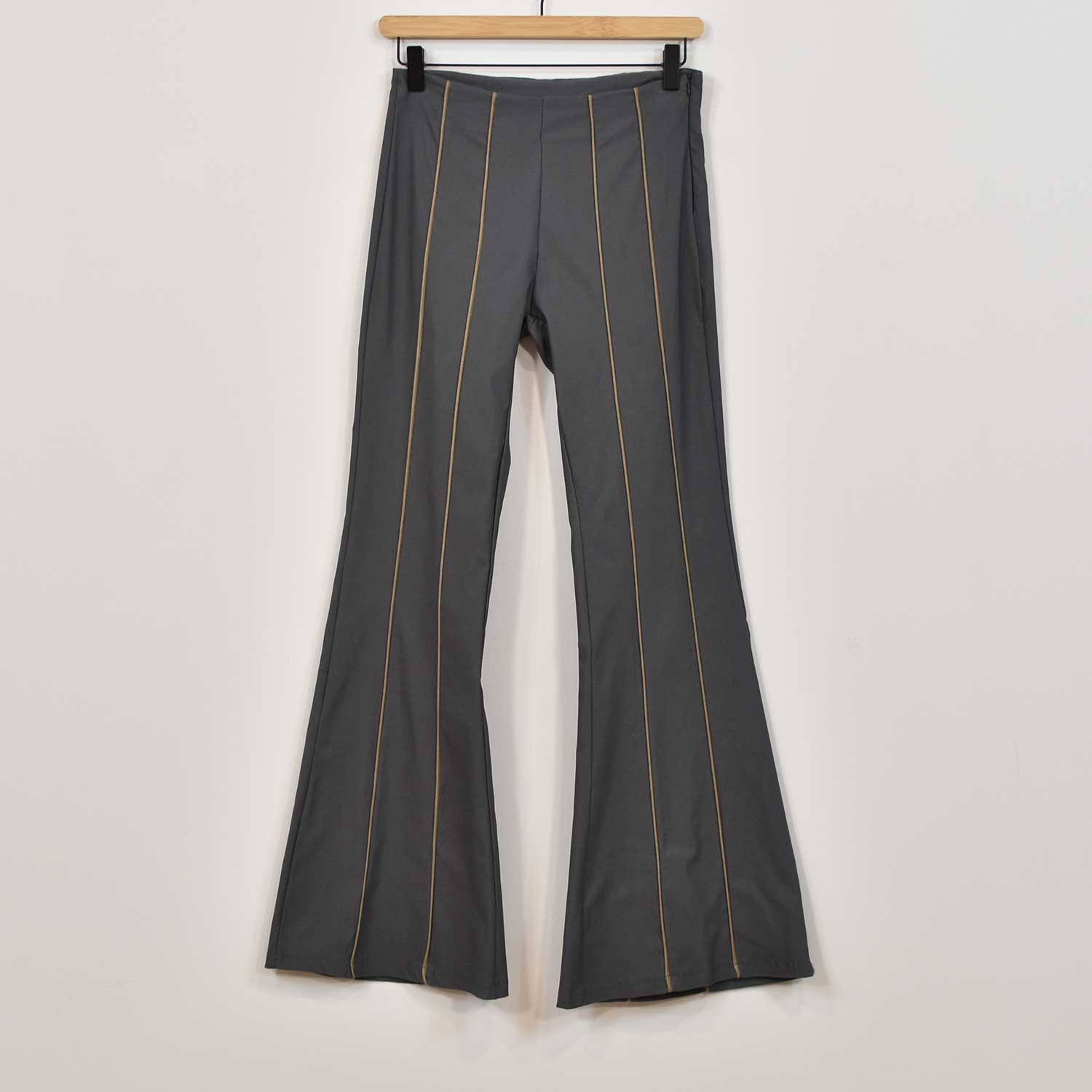 Gris flare pants