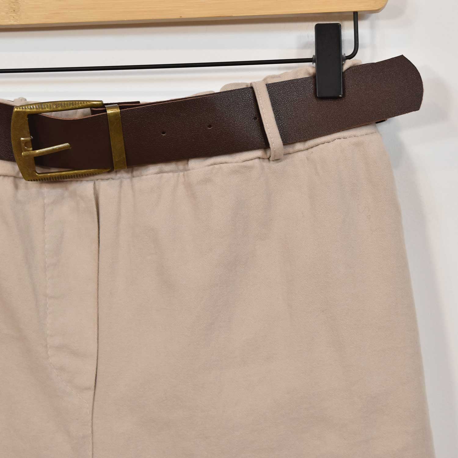 Beige belt pockets pants