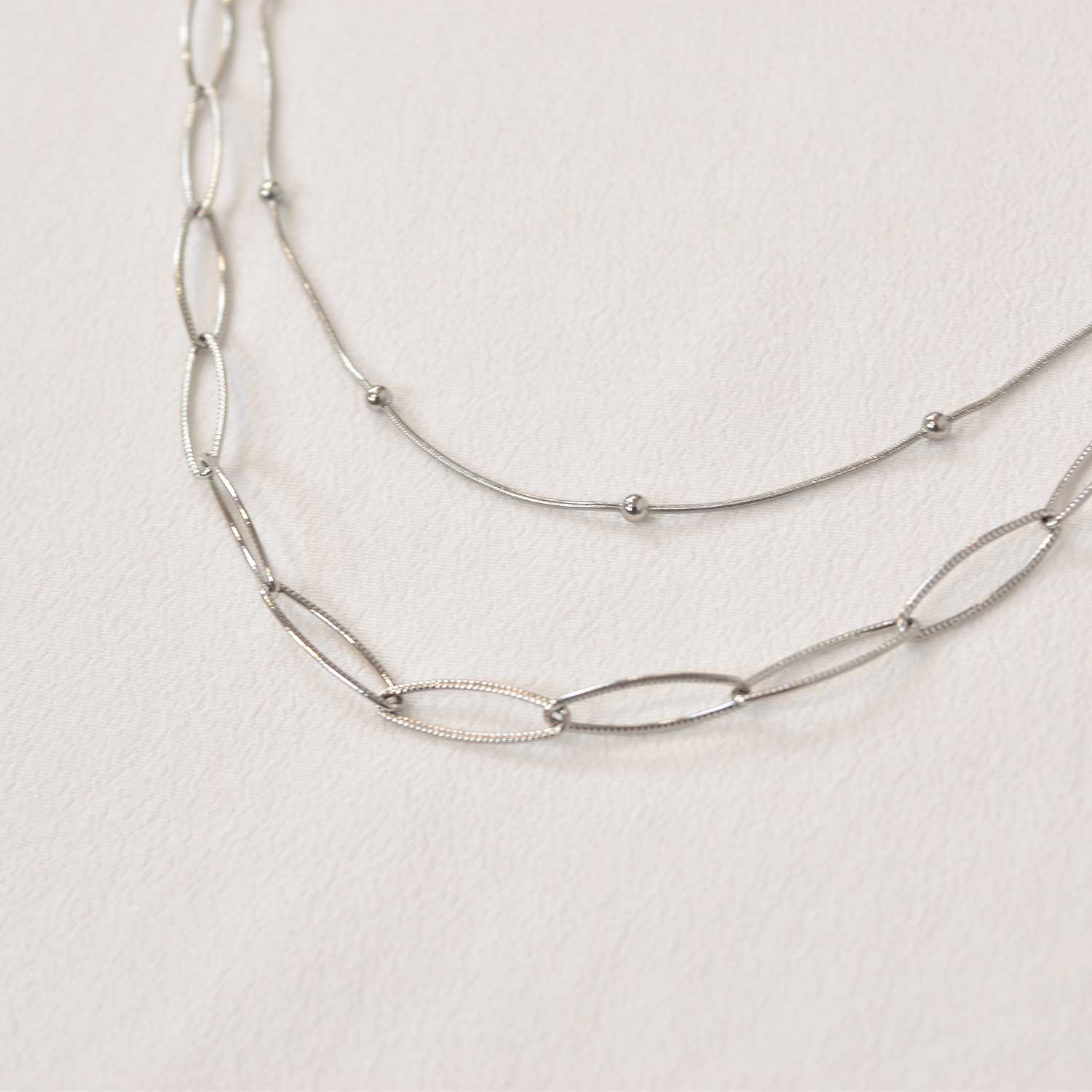 collier de perles en chaîne