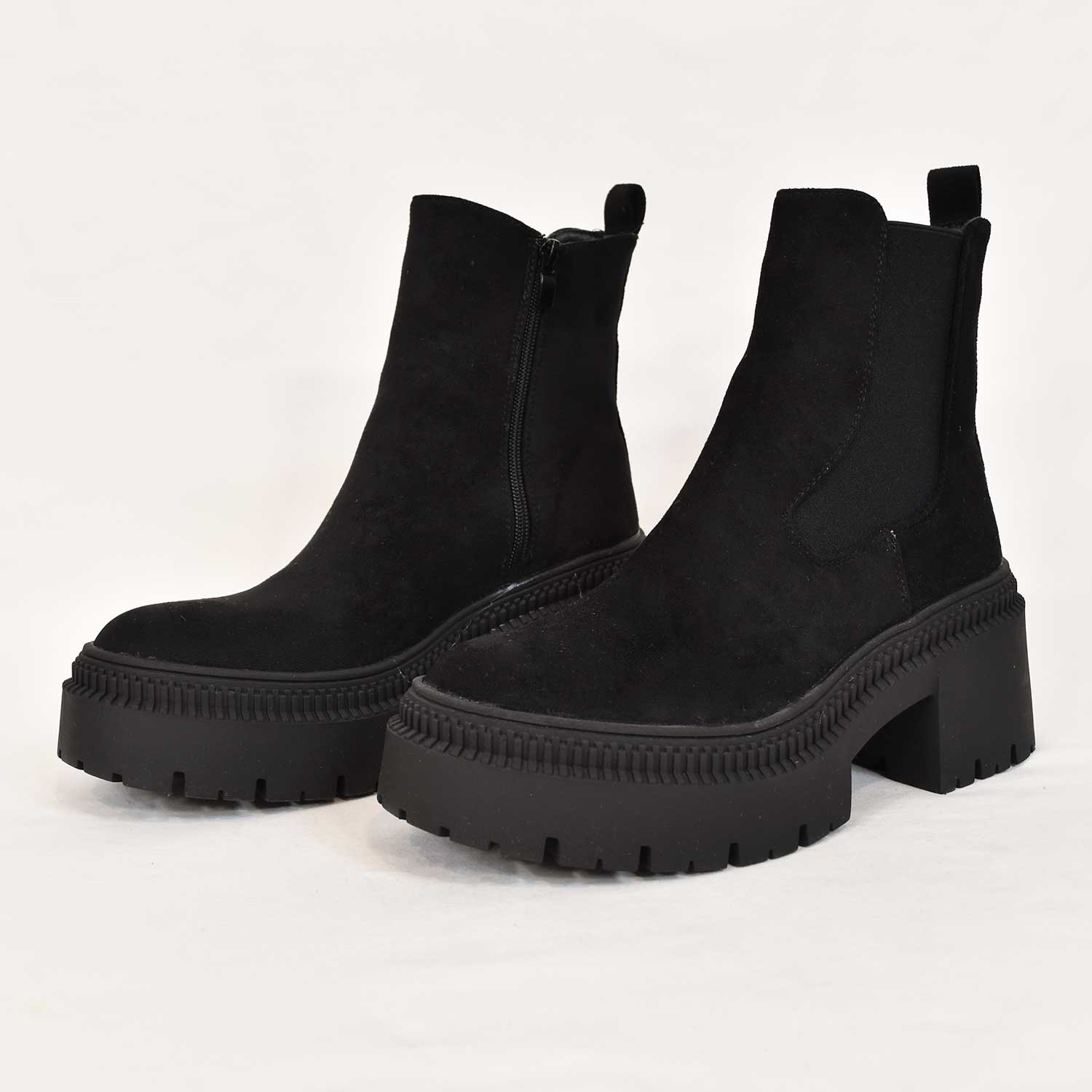 Black elastic boot