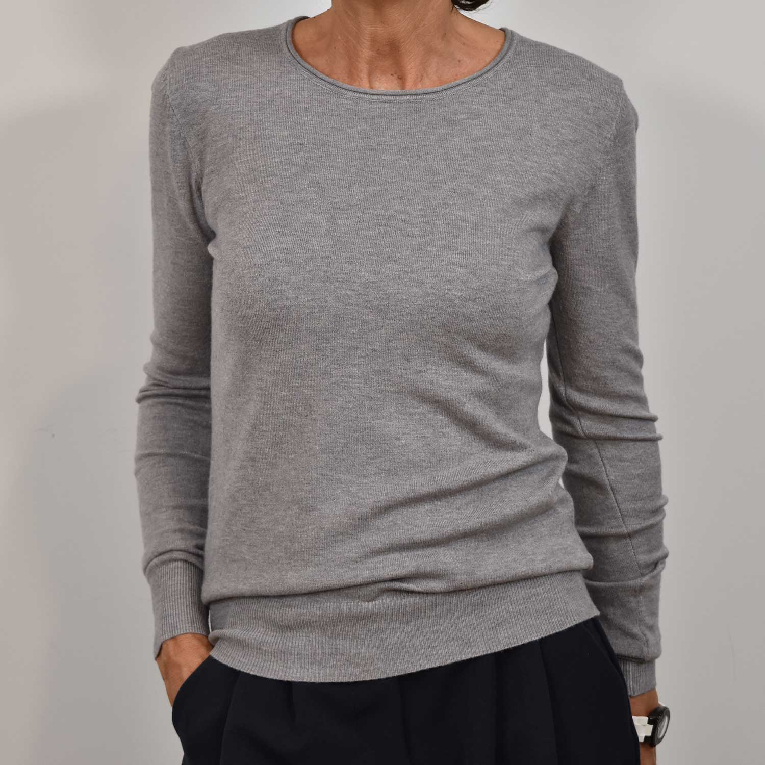 Pull en maille fine gris