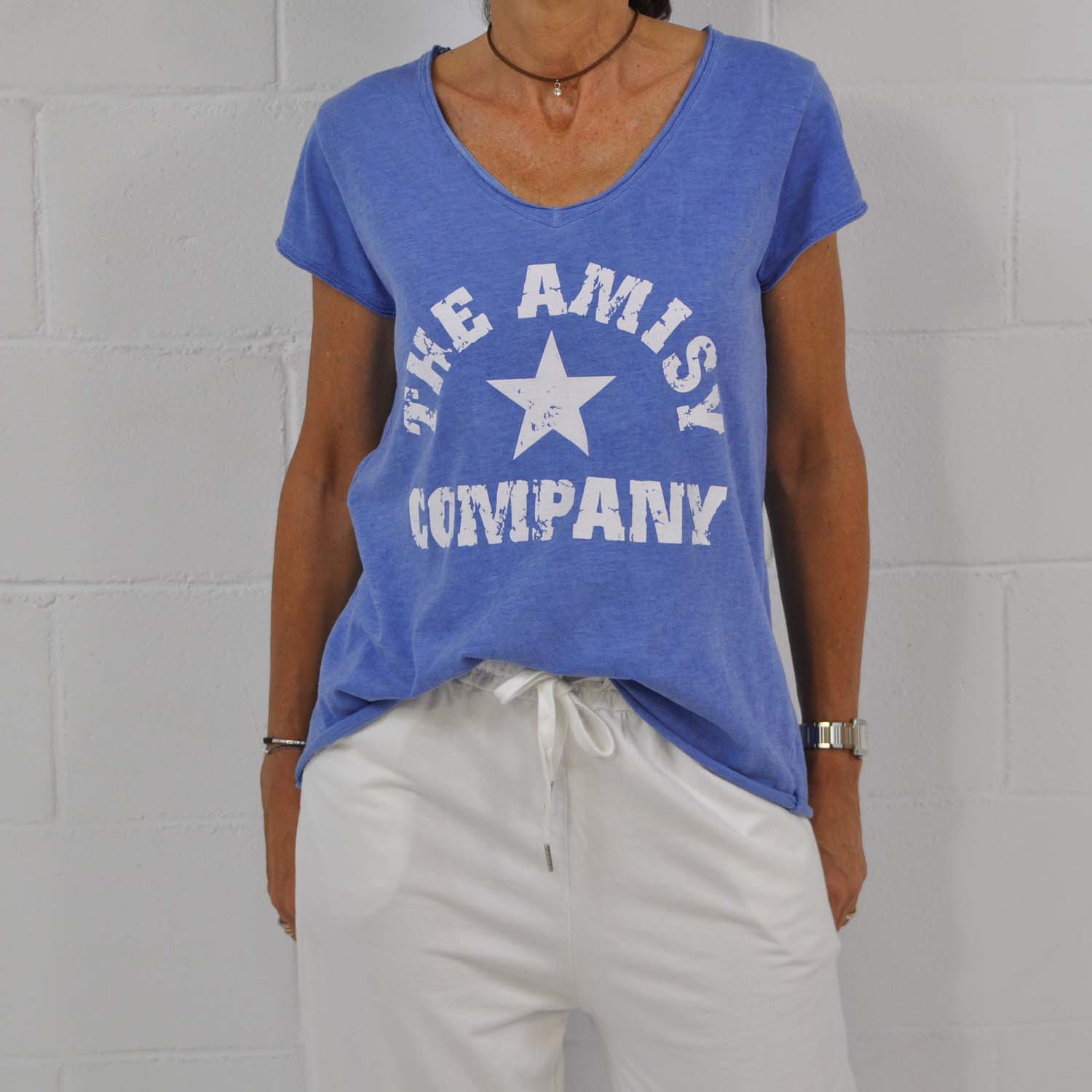 Camiseta Amisy pico azul