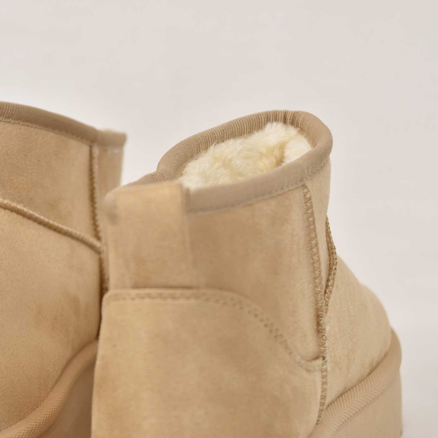 Beige lined mini bootie