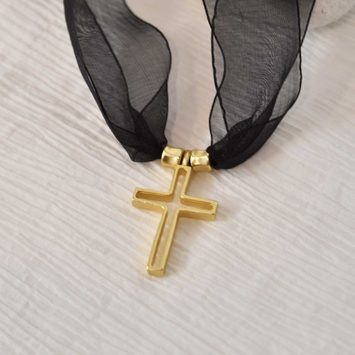 Gauze cross necklace